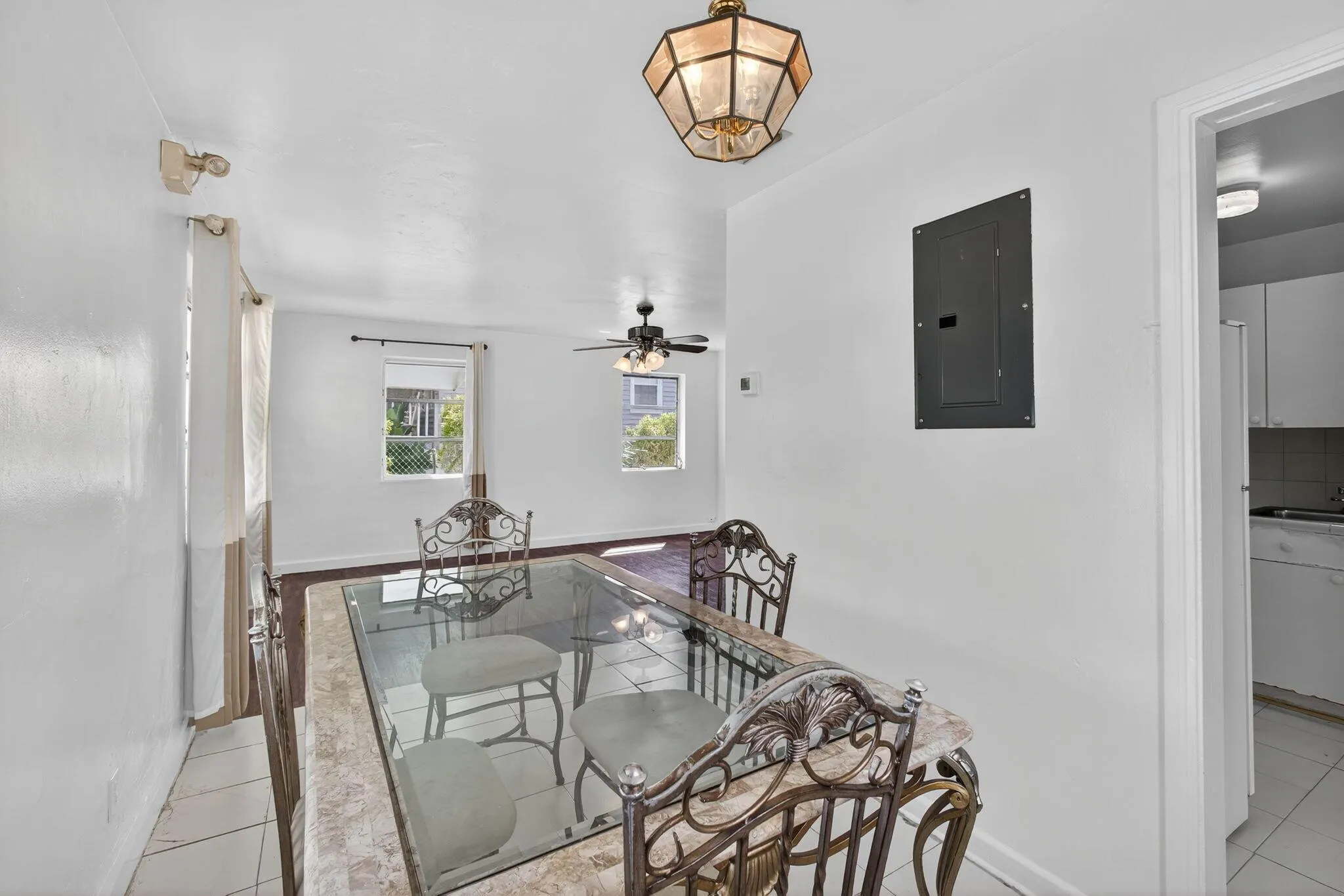 912 38th Street