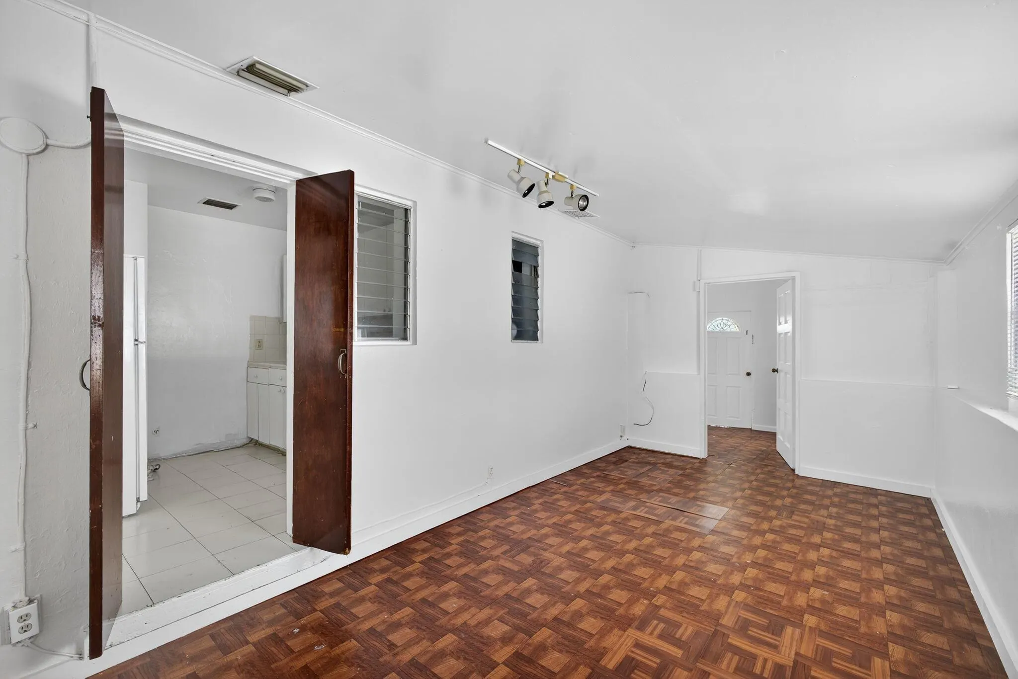 912 38th Street