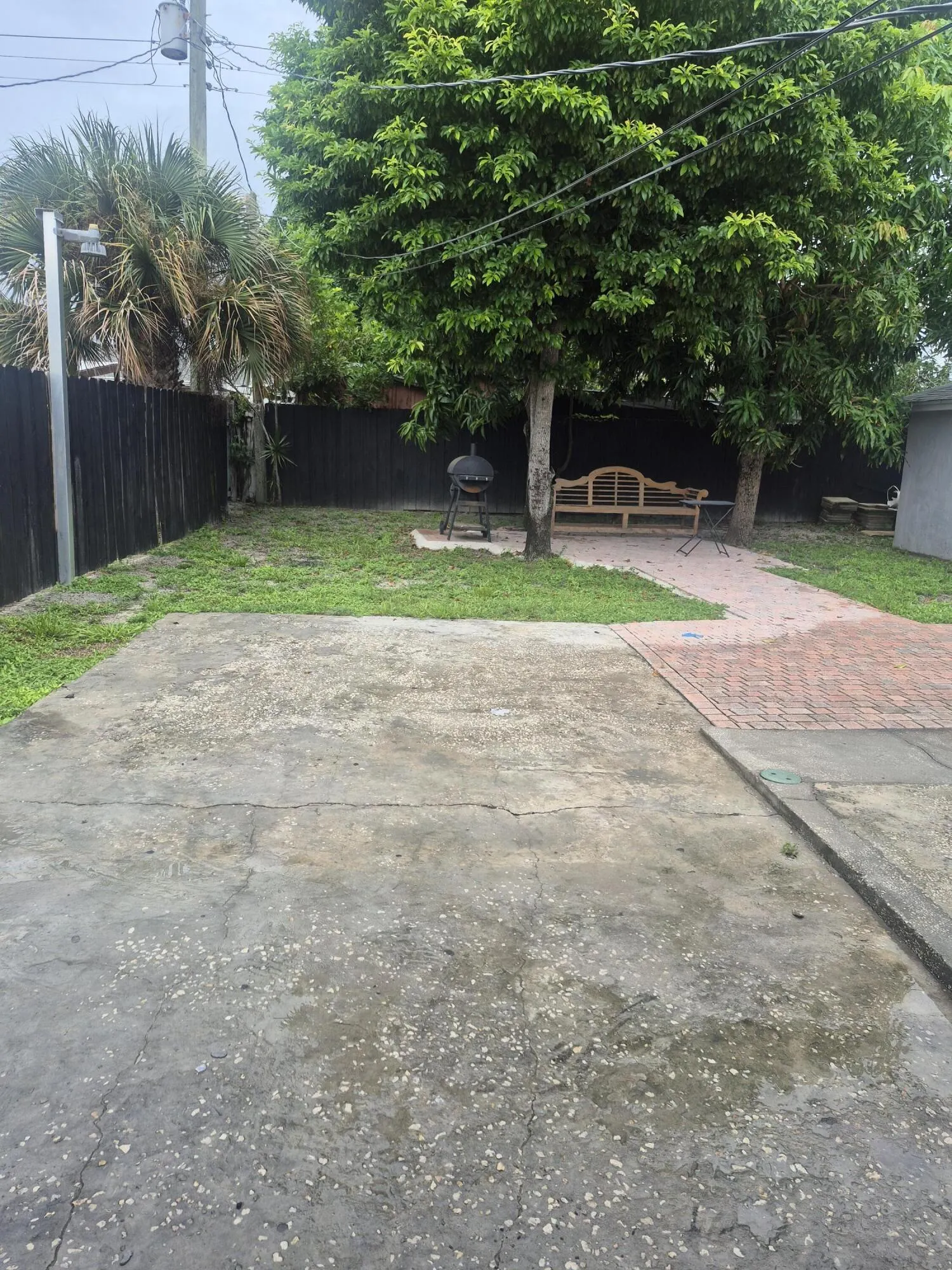415 Forest Hill Boulevard