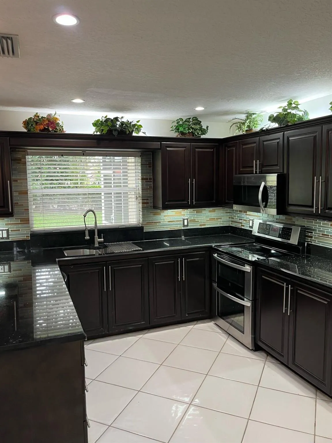 7004 Galleon Cove