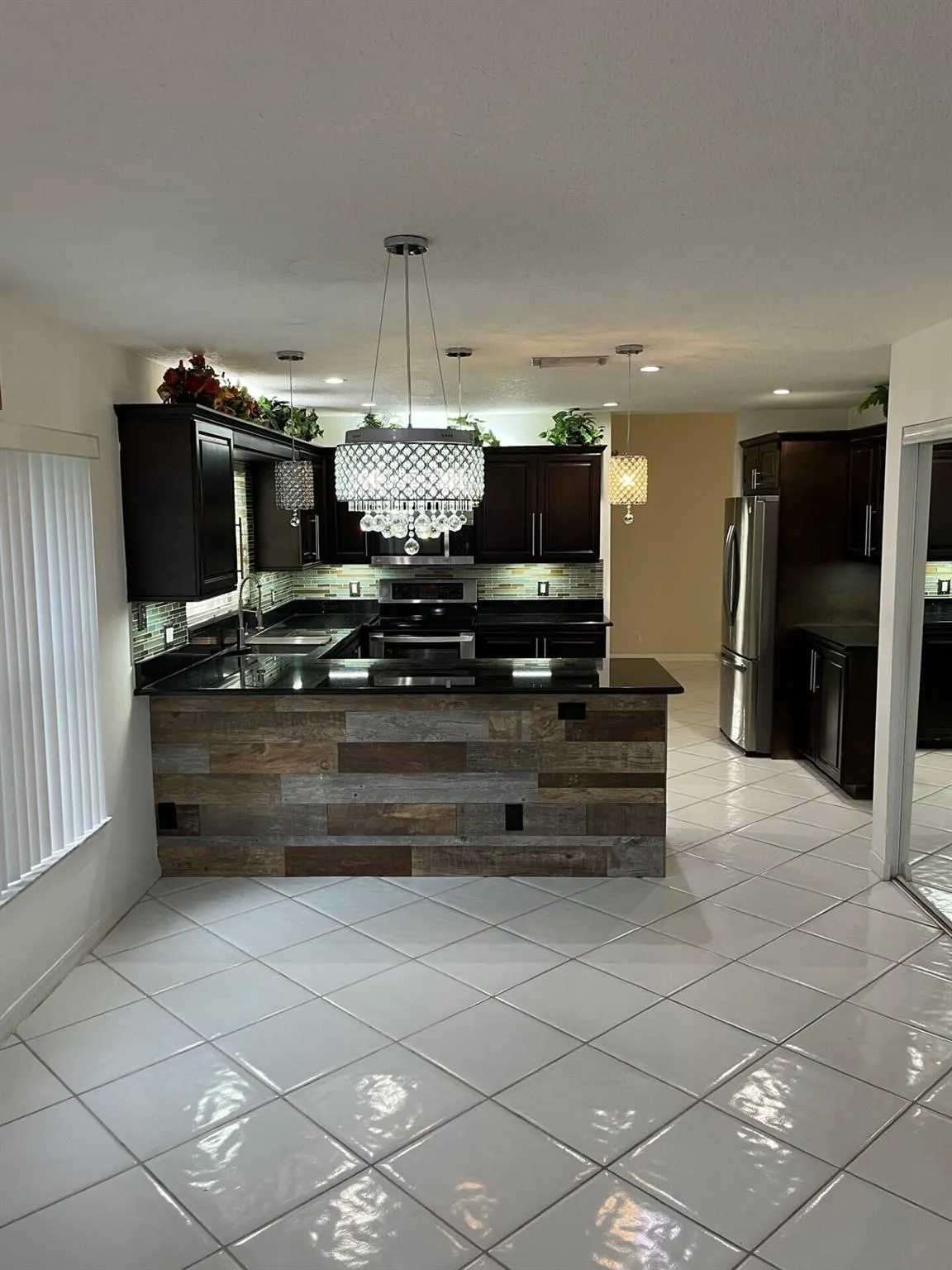 7004 Galleon Cove