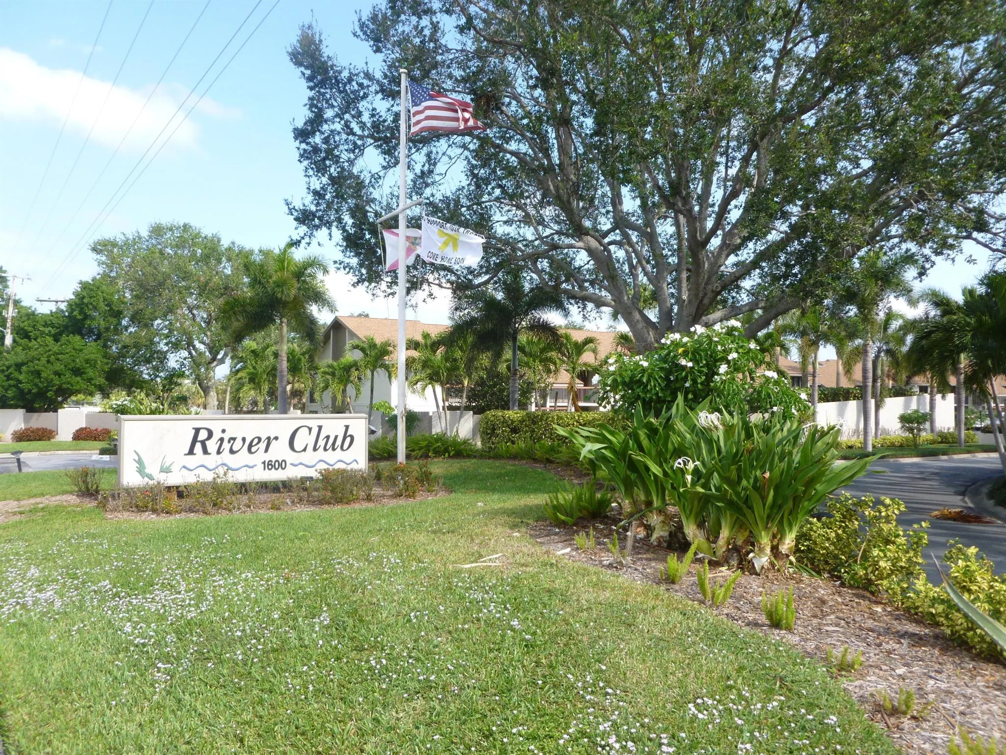 1600 NE Dixie Highway, #10-203