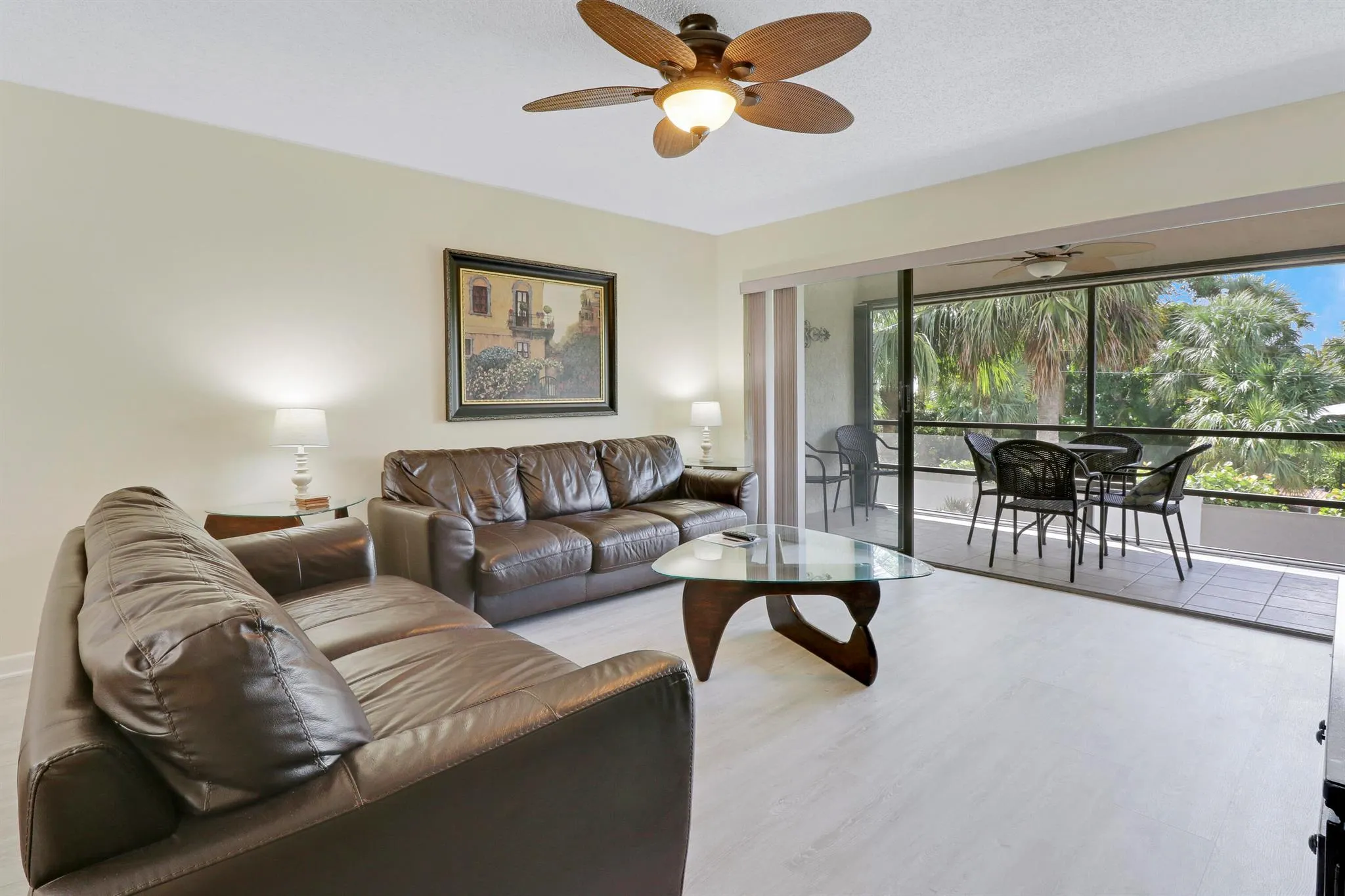 1600 NE Dixie Highway, #10-203