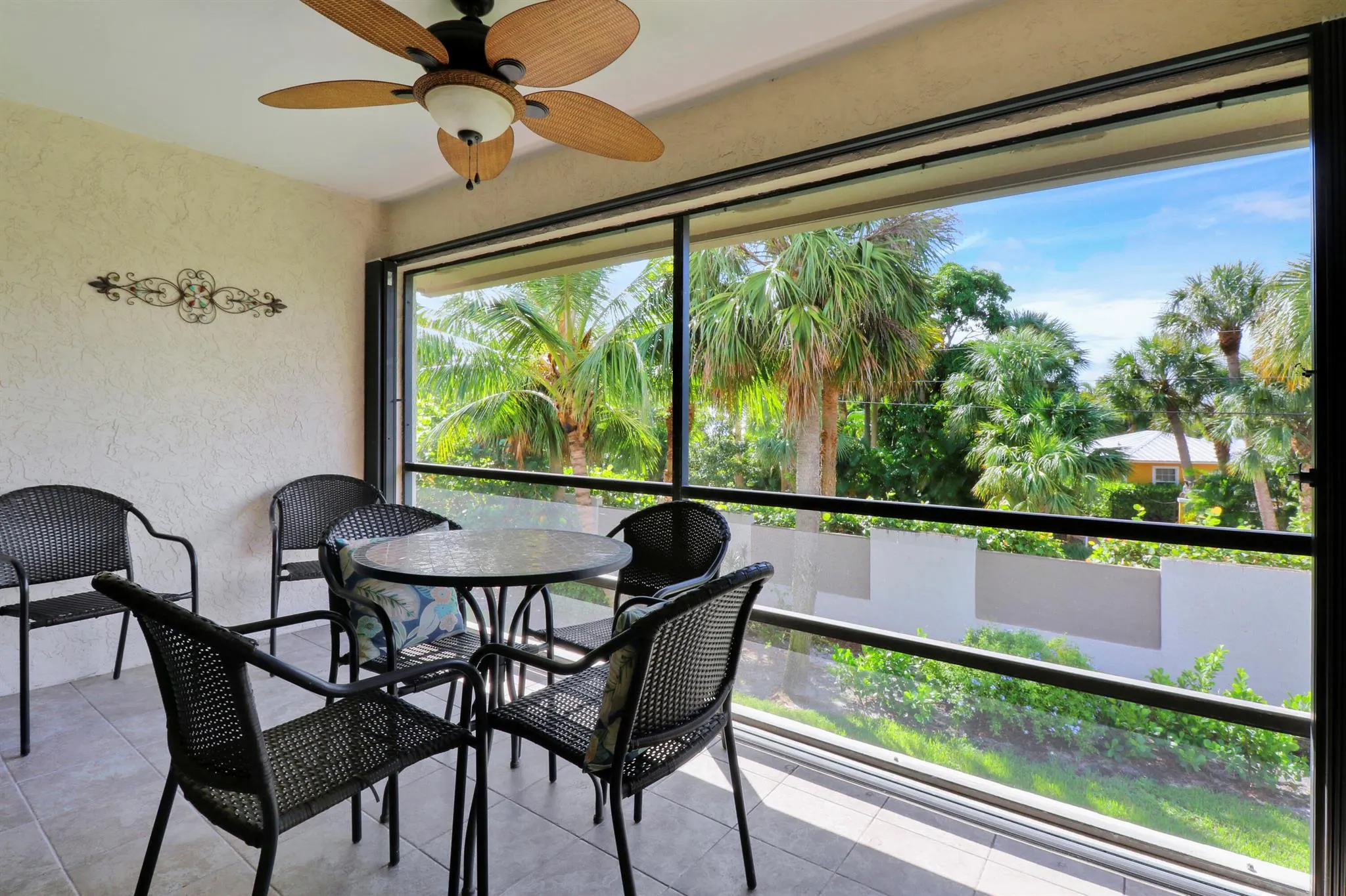 1600 NE Dixie Highway, #10-203