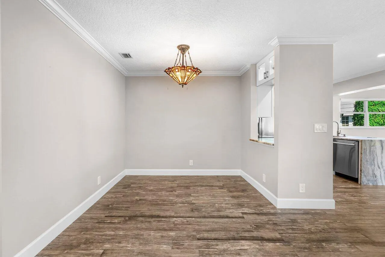 401 French Royale Circle