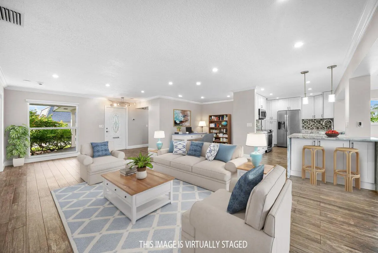 401 French Royale Circle