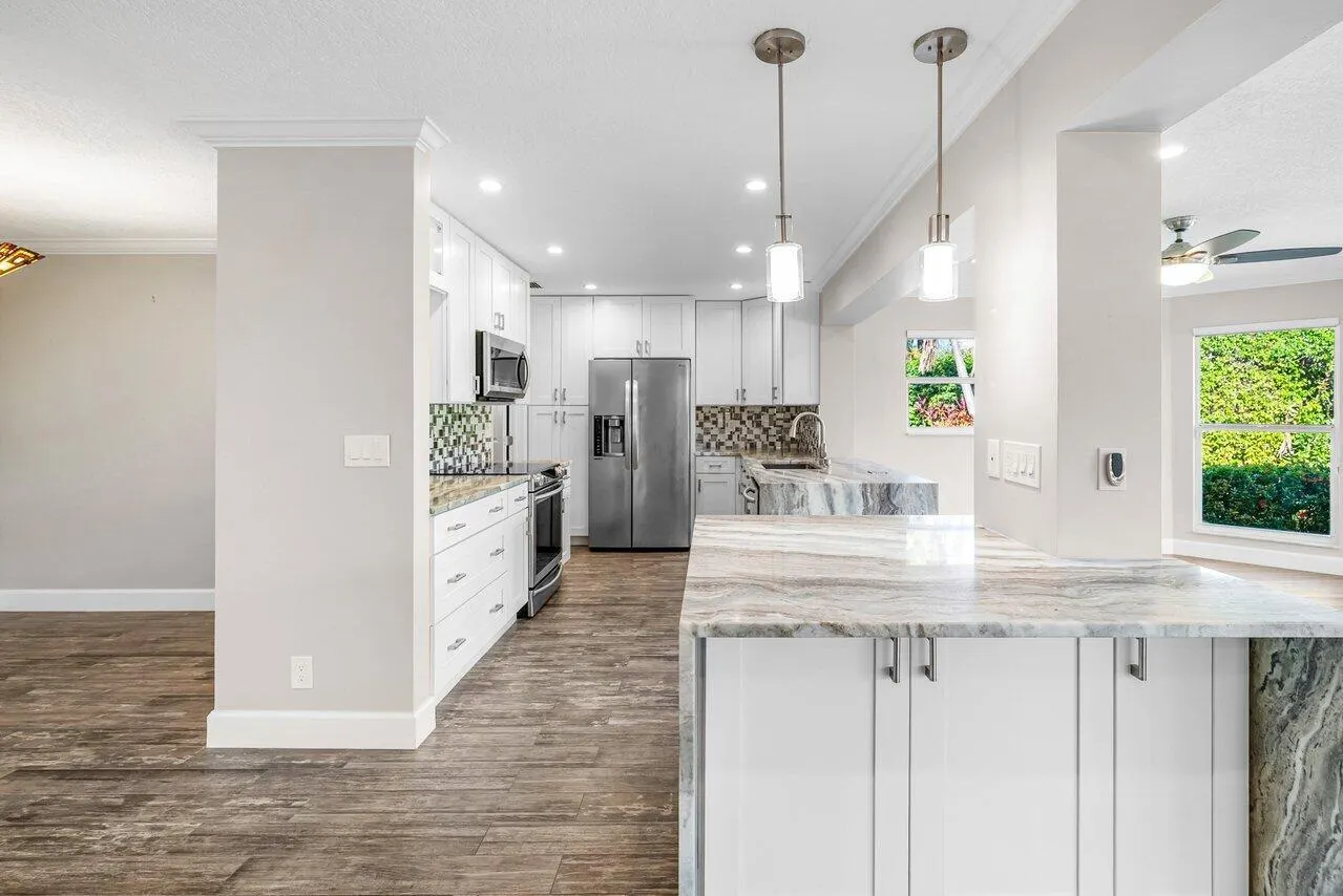 401 French Royale Circle