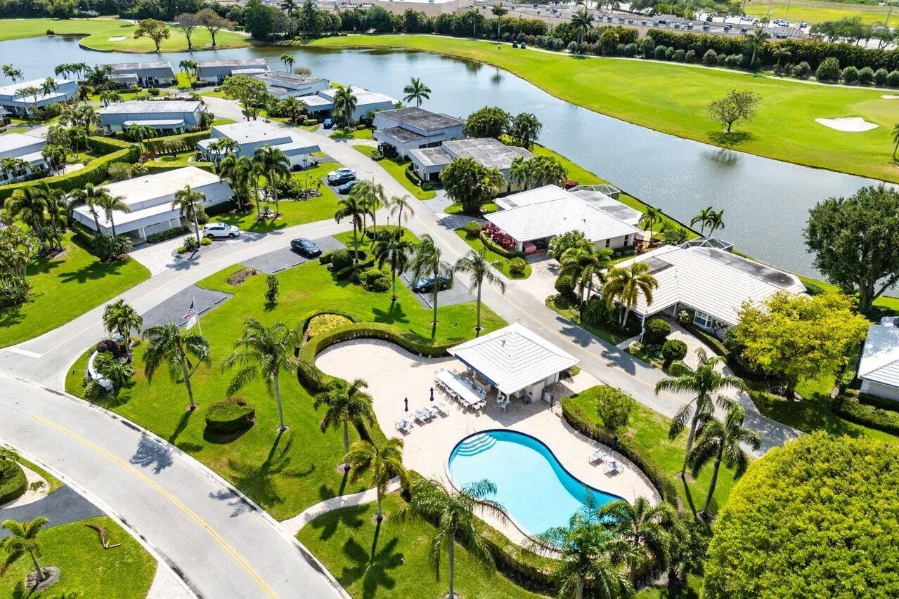 401 French Royale Circle