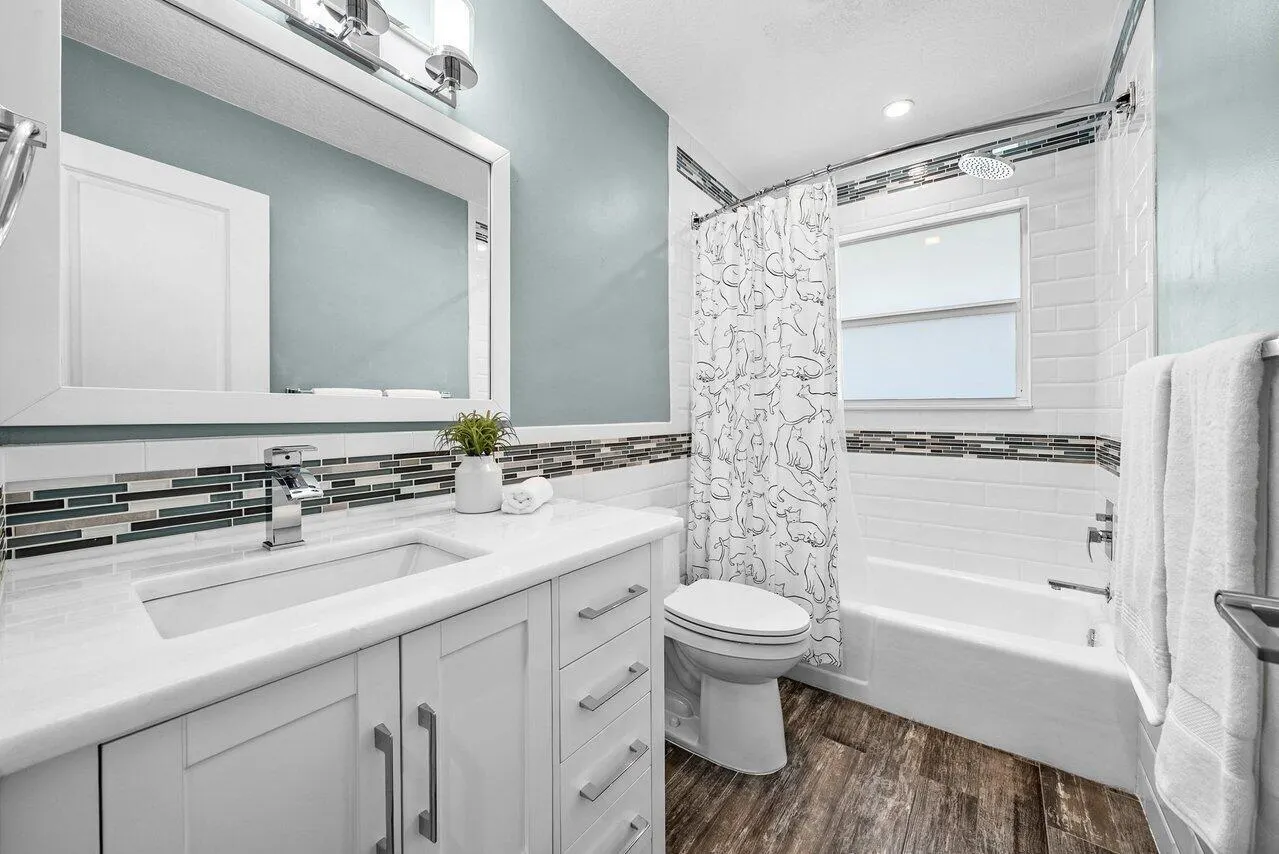 401 French Royale Circle
