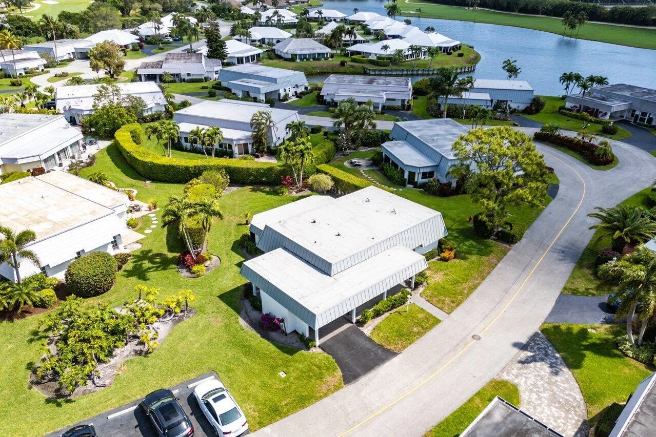 401 French Royale Circle