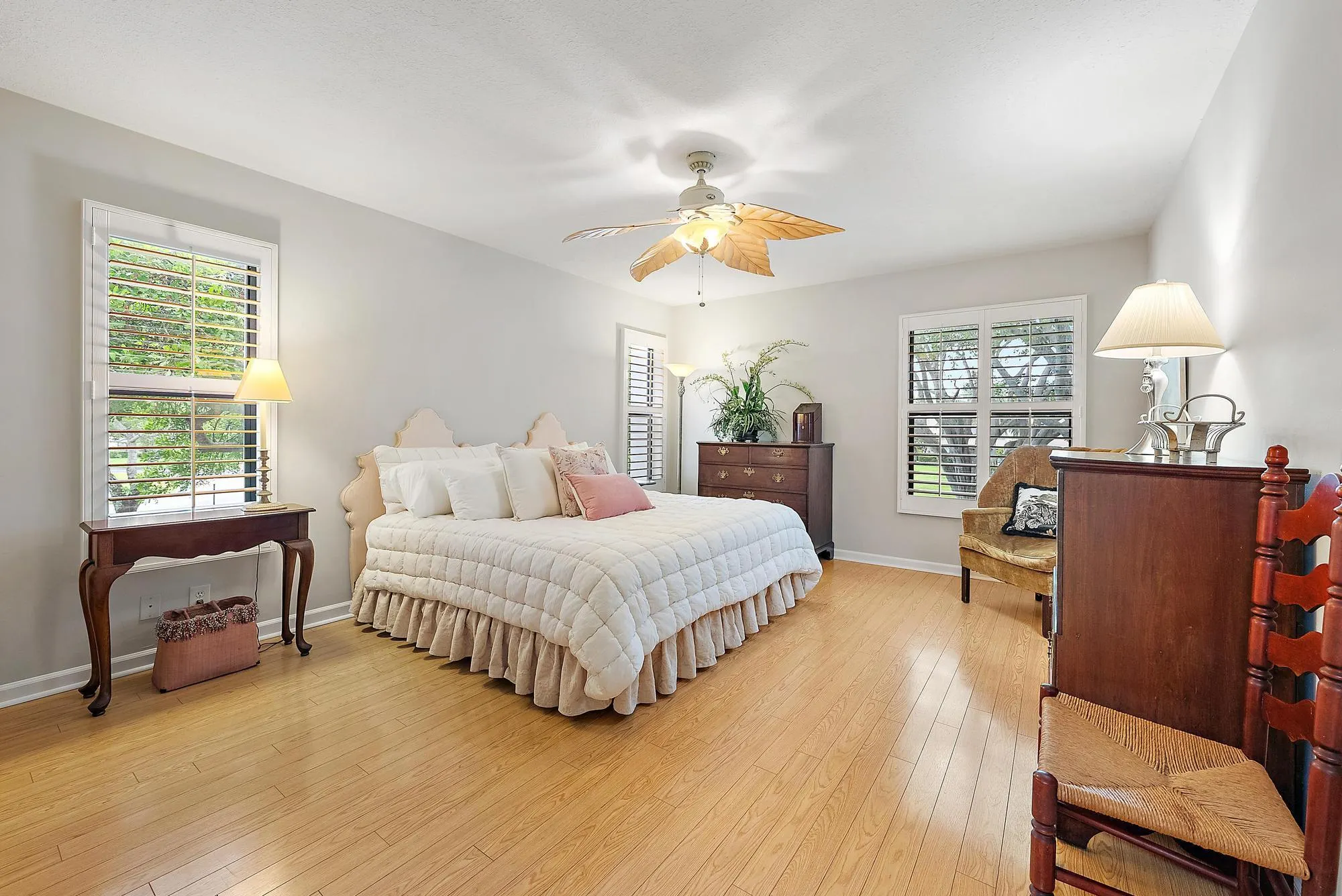 300 N A1a, #201i