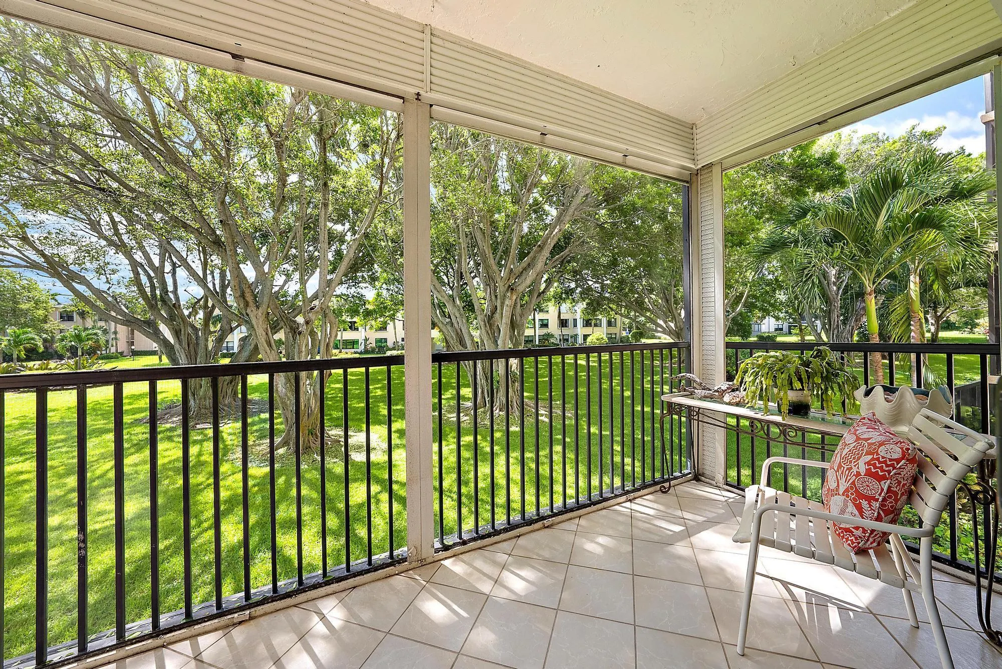 300 N A1a, #201i
