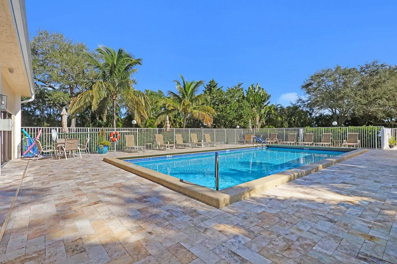 300 N A1a, #201i