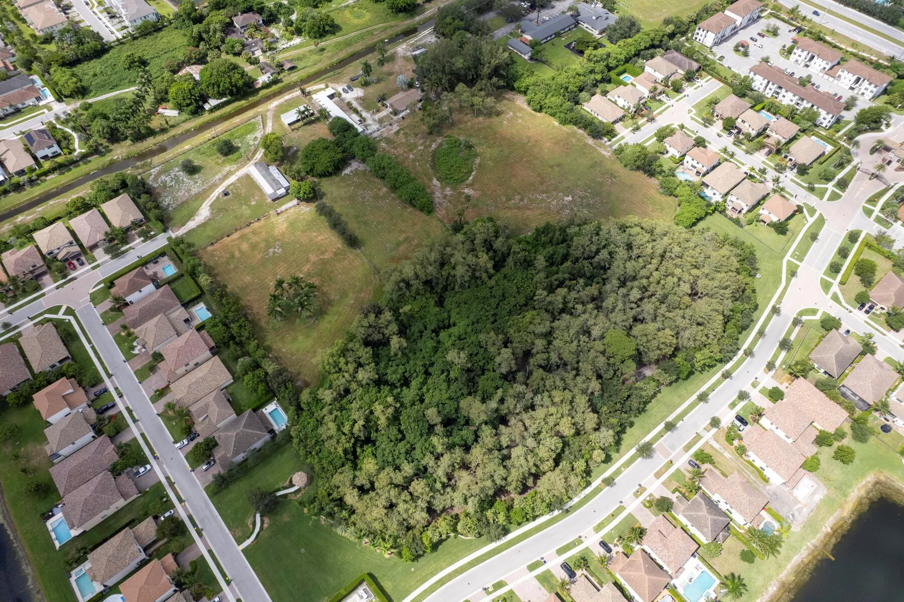 8990 Willow Sound Drive W