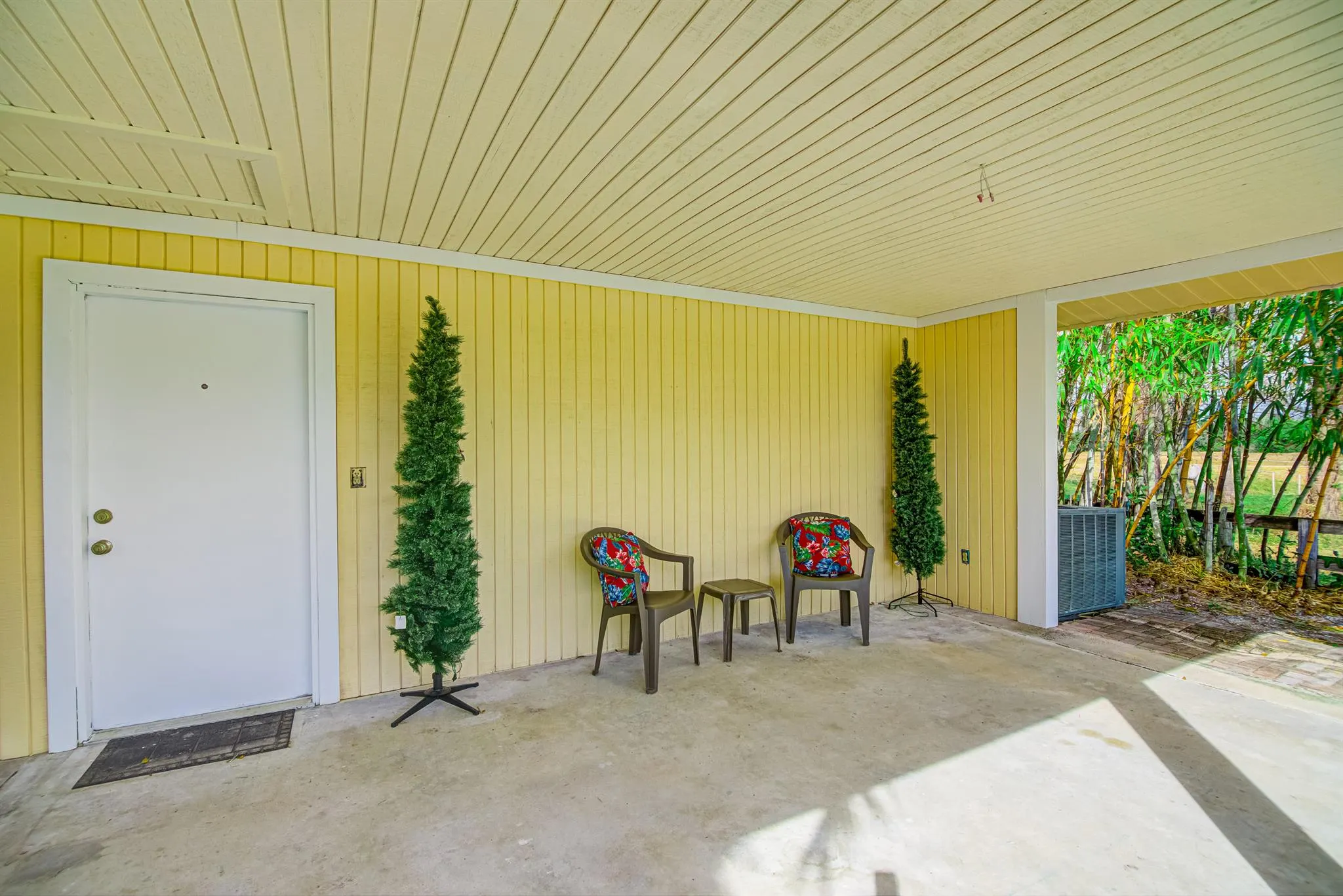 8990 Willow Sound Drive W