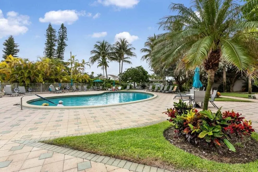 2851 S Ocean Boulevard, #7k