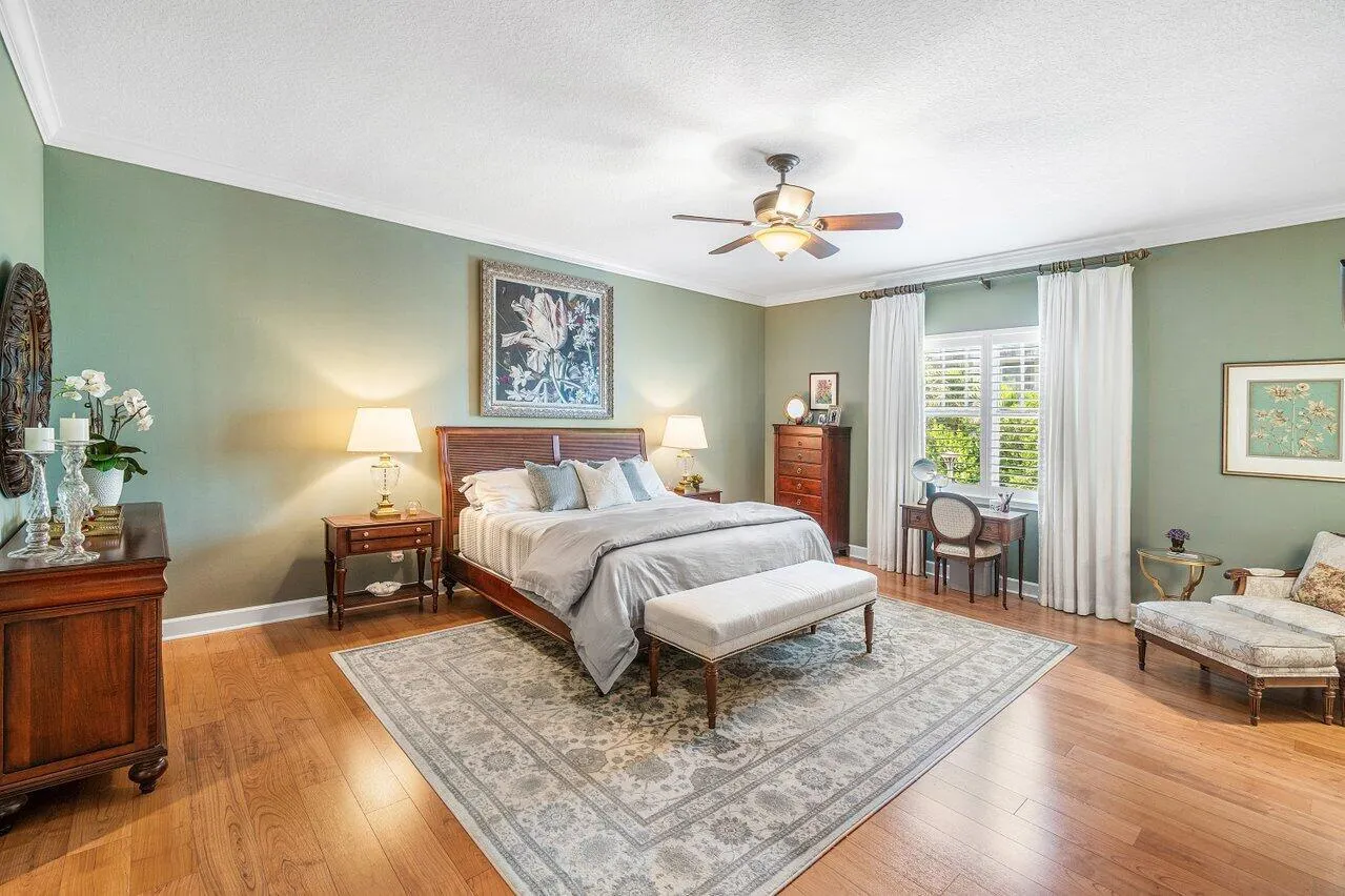 200 NE 2nd Avenue, #205