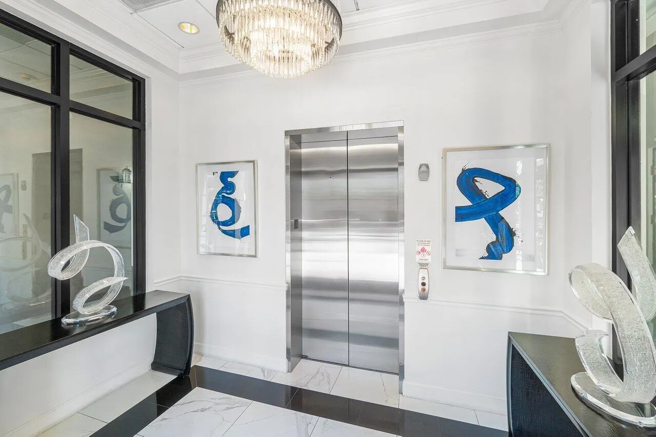 200 NE 2nd Avenue, #205