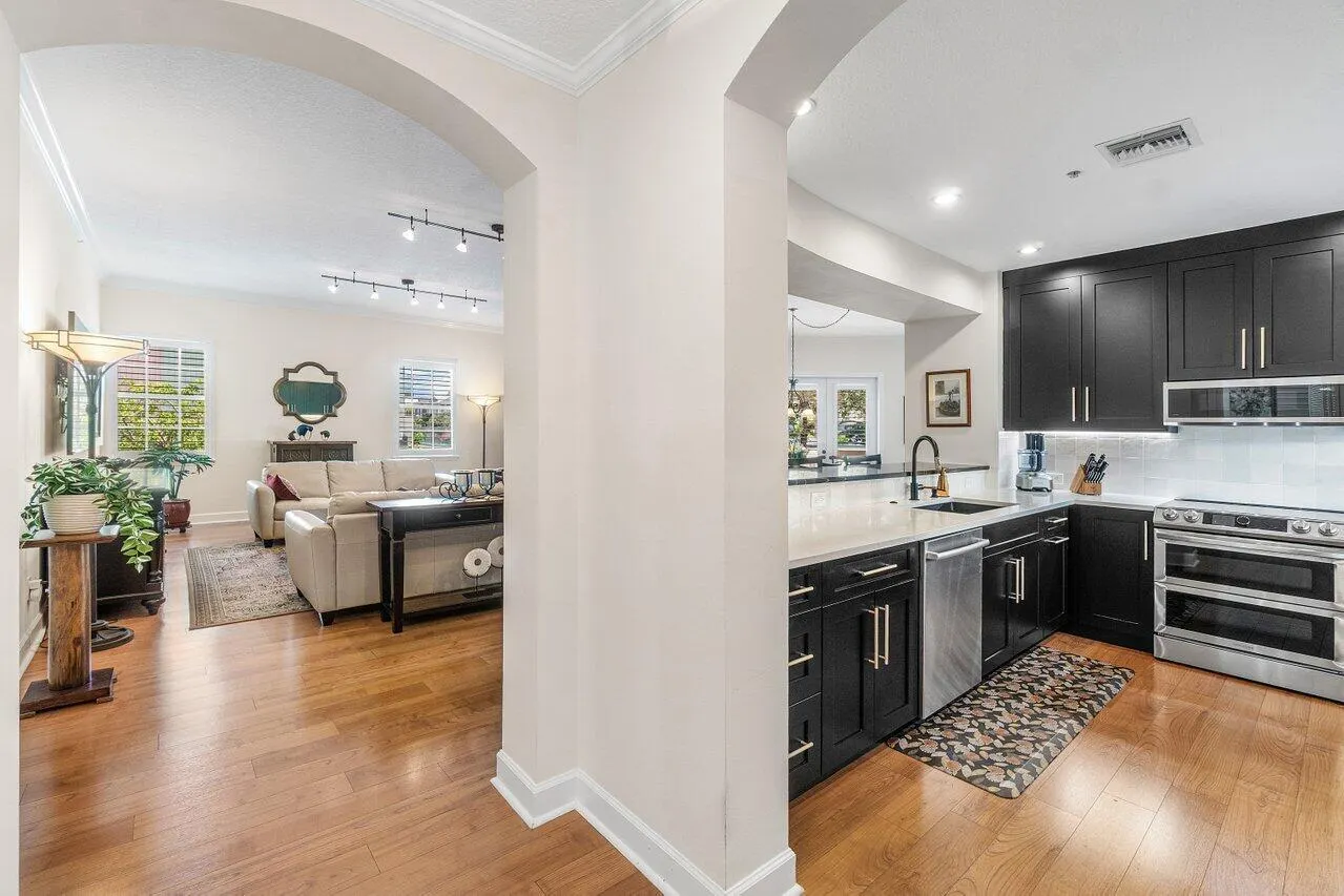 200 NE 2nd Avenue, #205