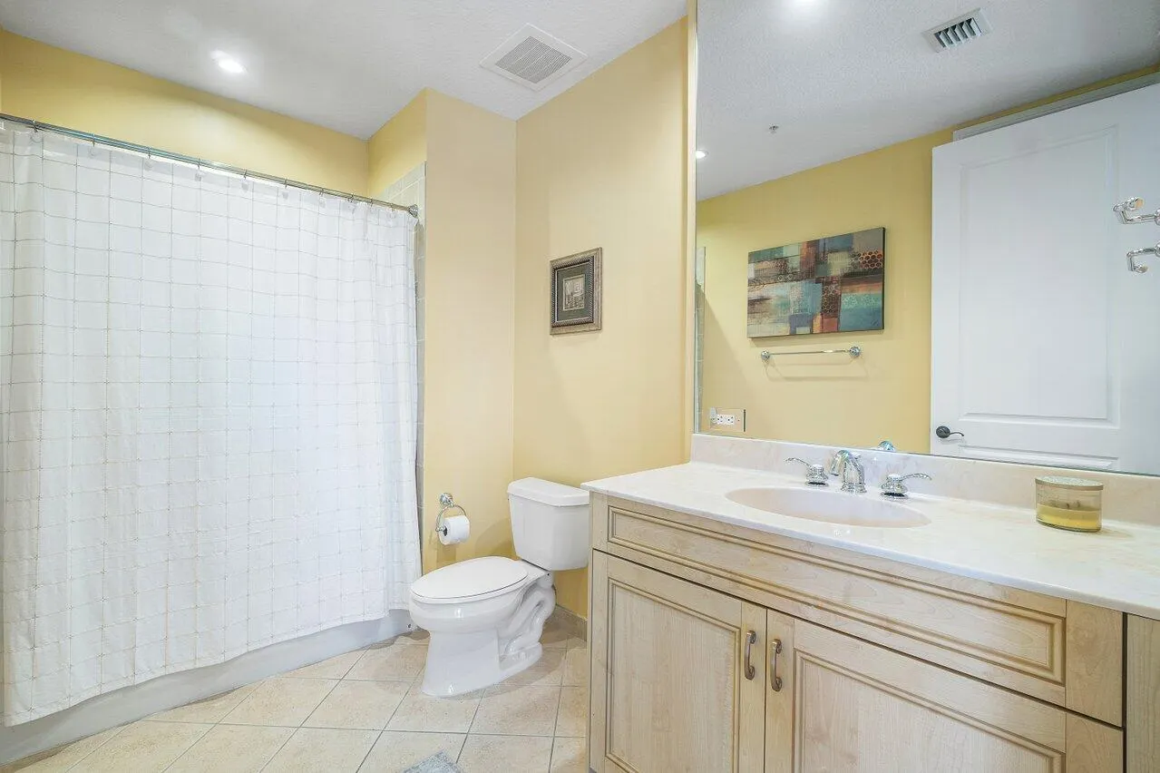 200 NE 2nd Avenue, #205