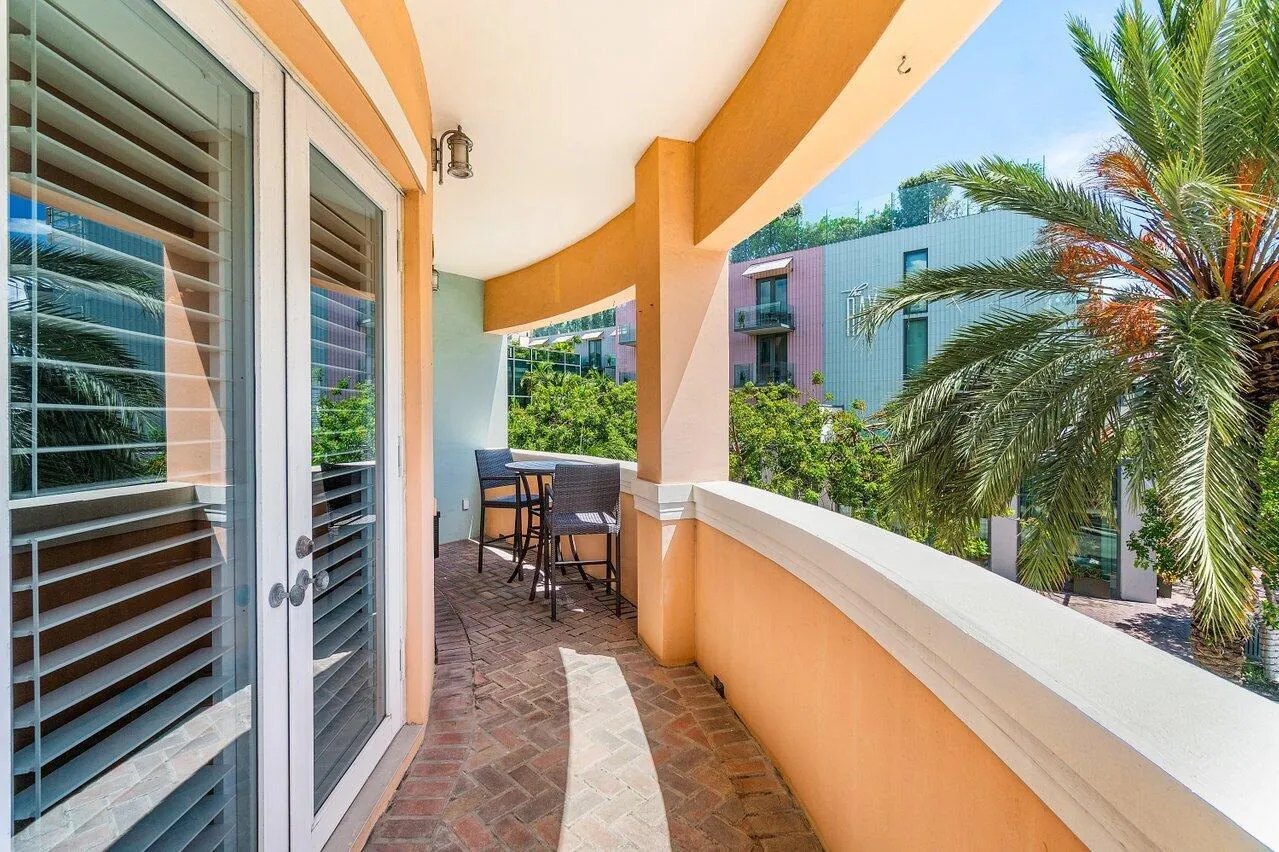 200 NE 2nd Avenue, #205