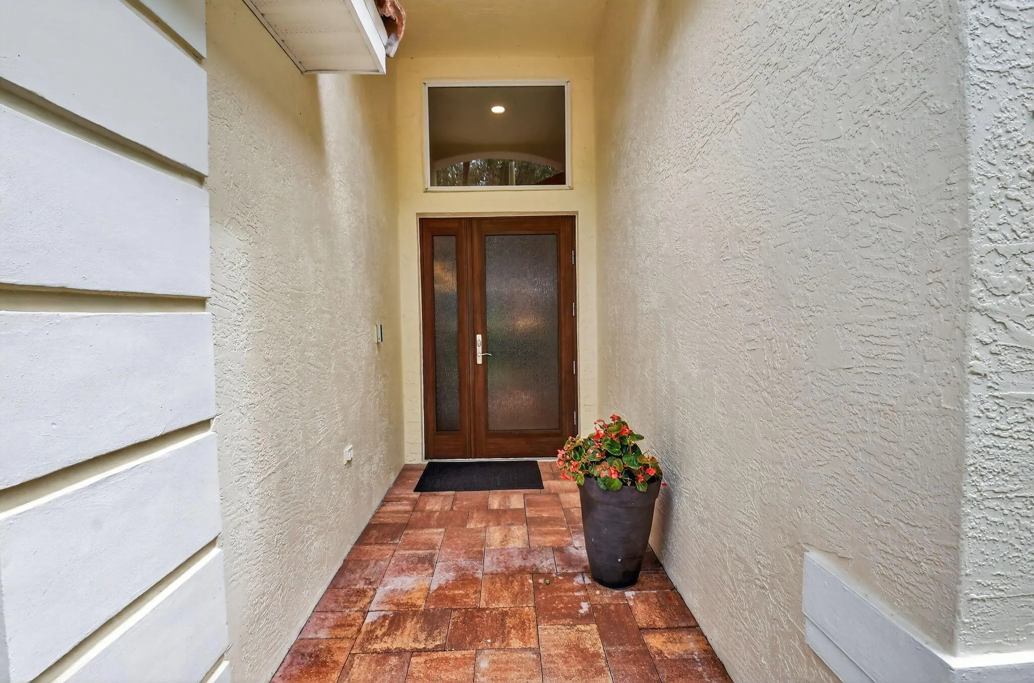 523 Canoe Point