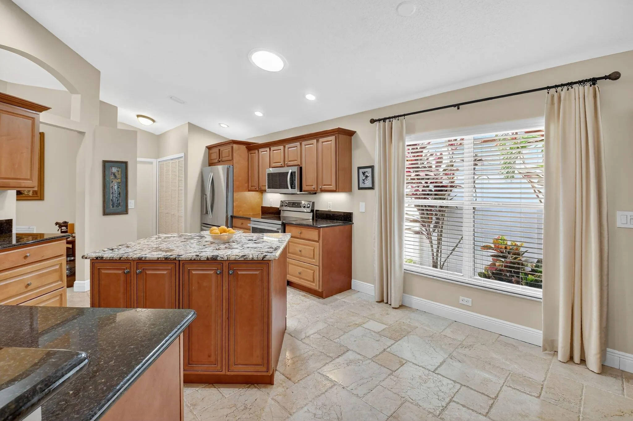 523 Canoe Point