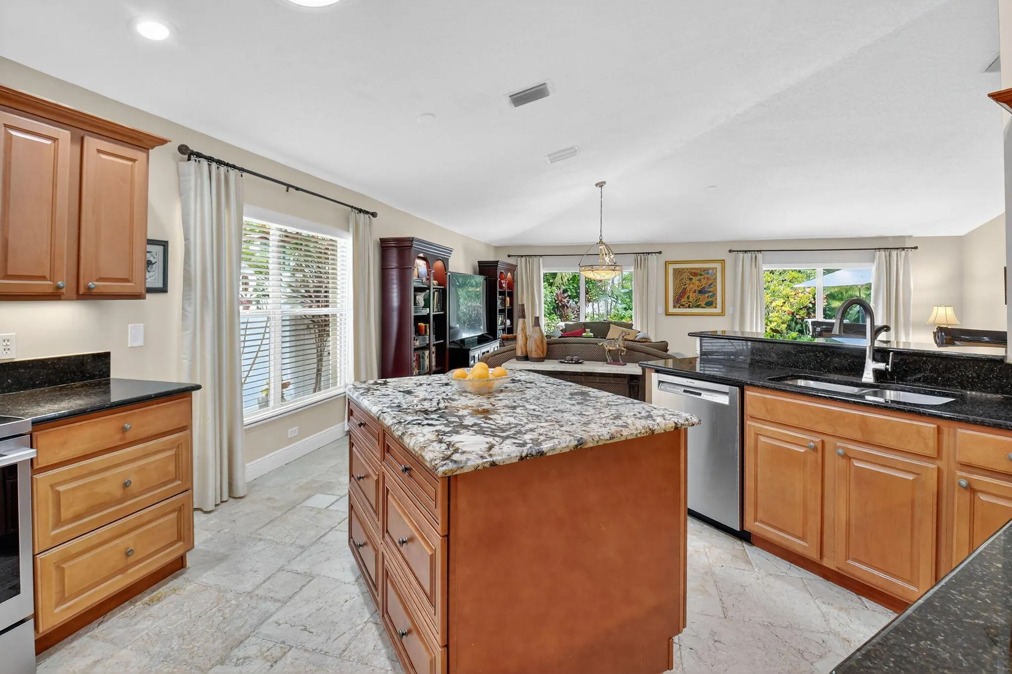 523 Canoe Point