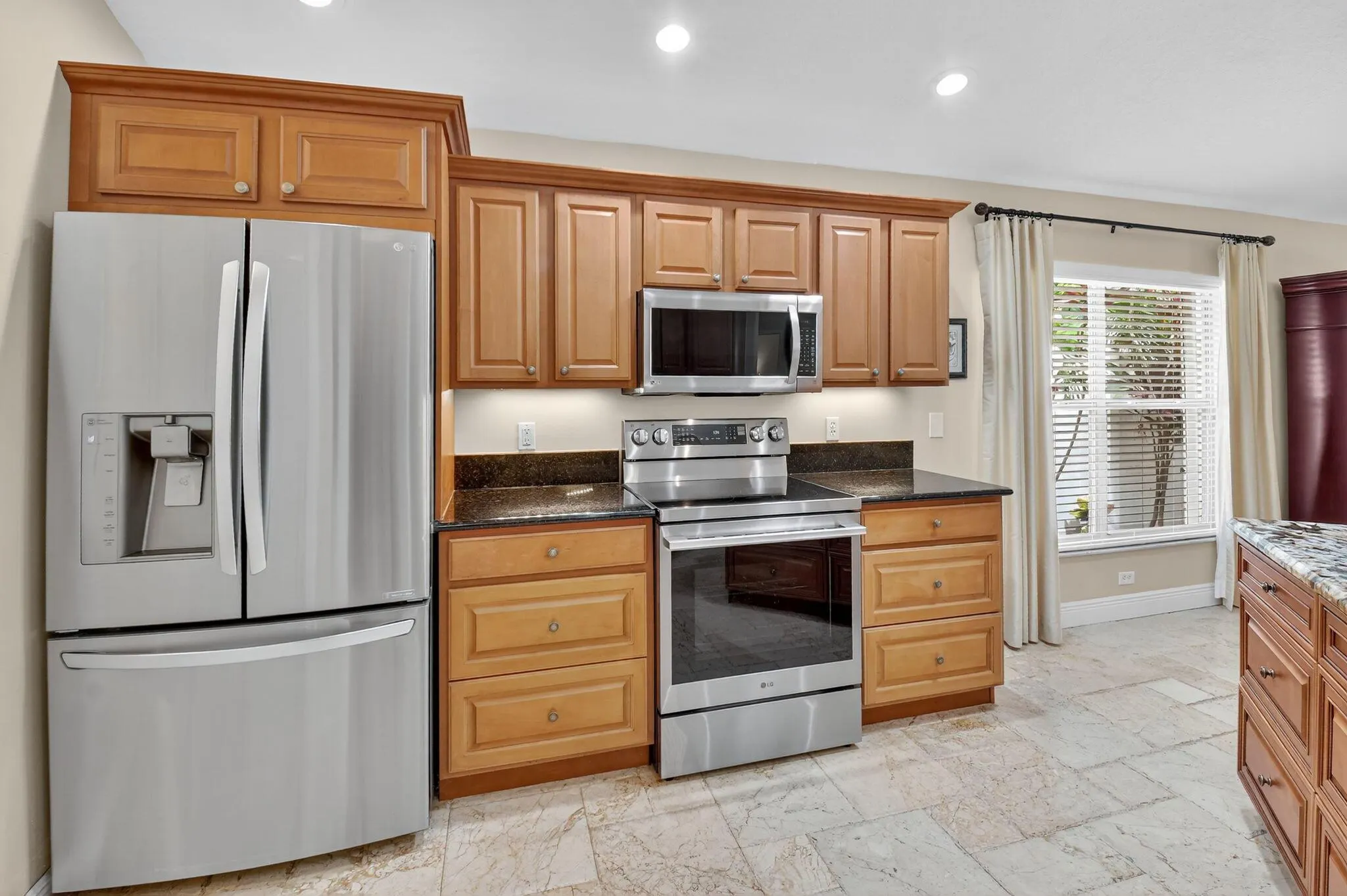 523 Canoe Point