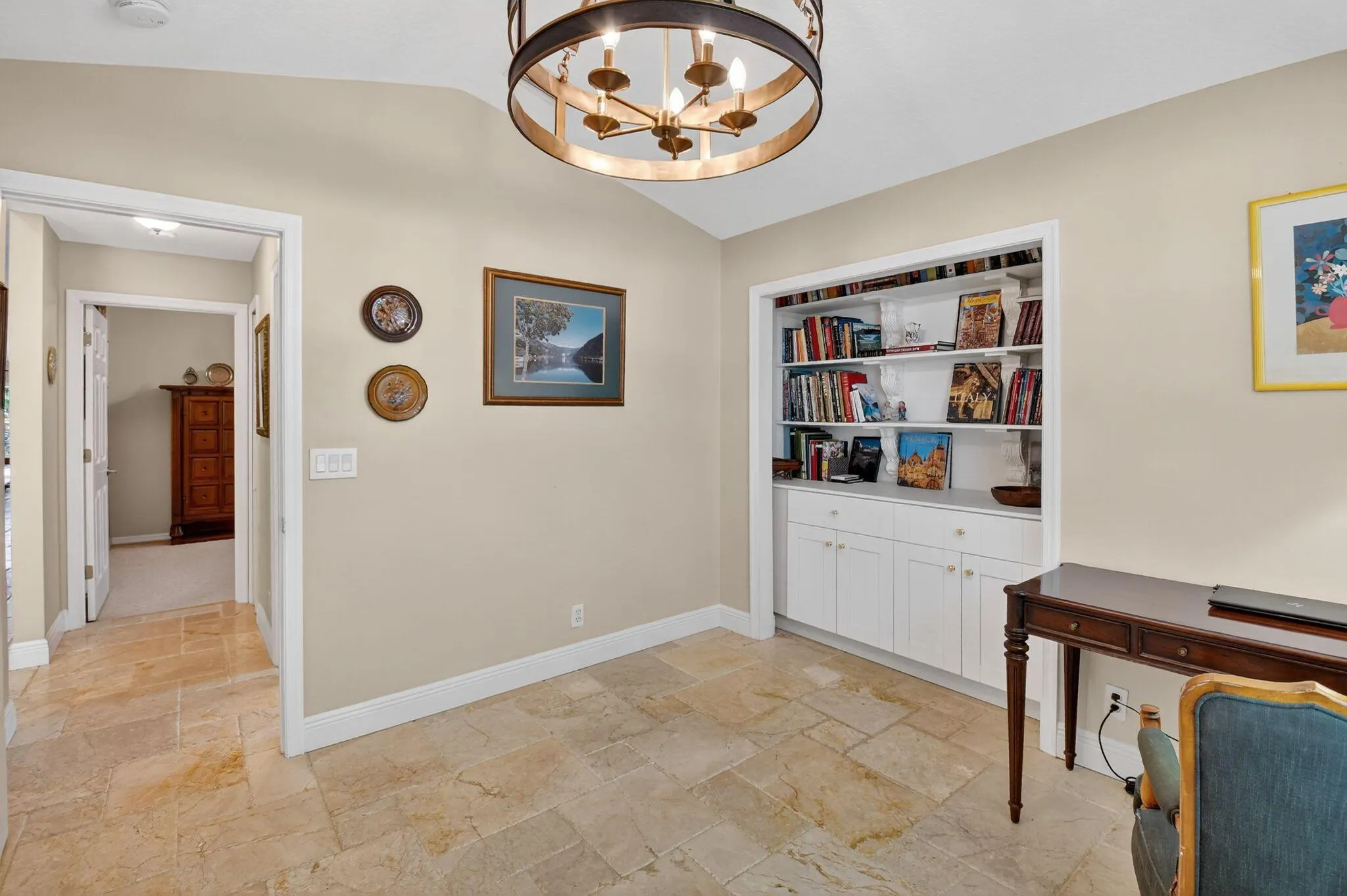 523 Canoe Point