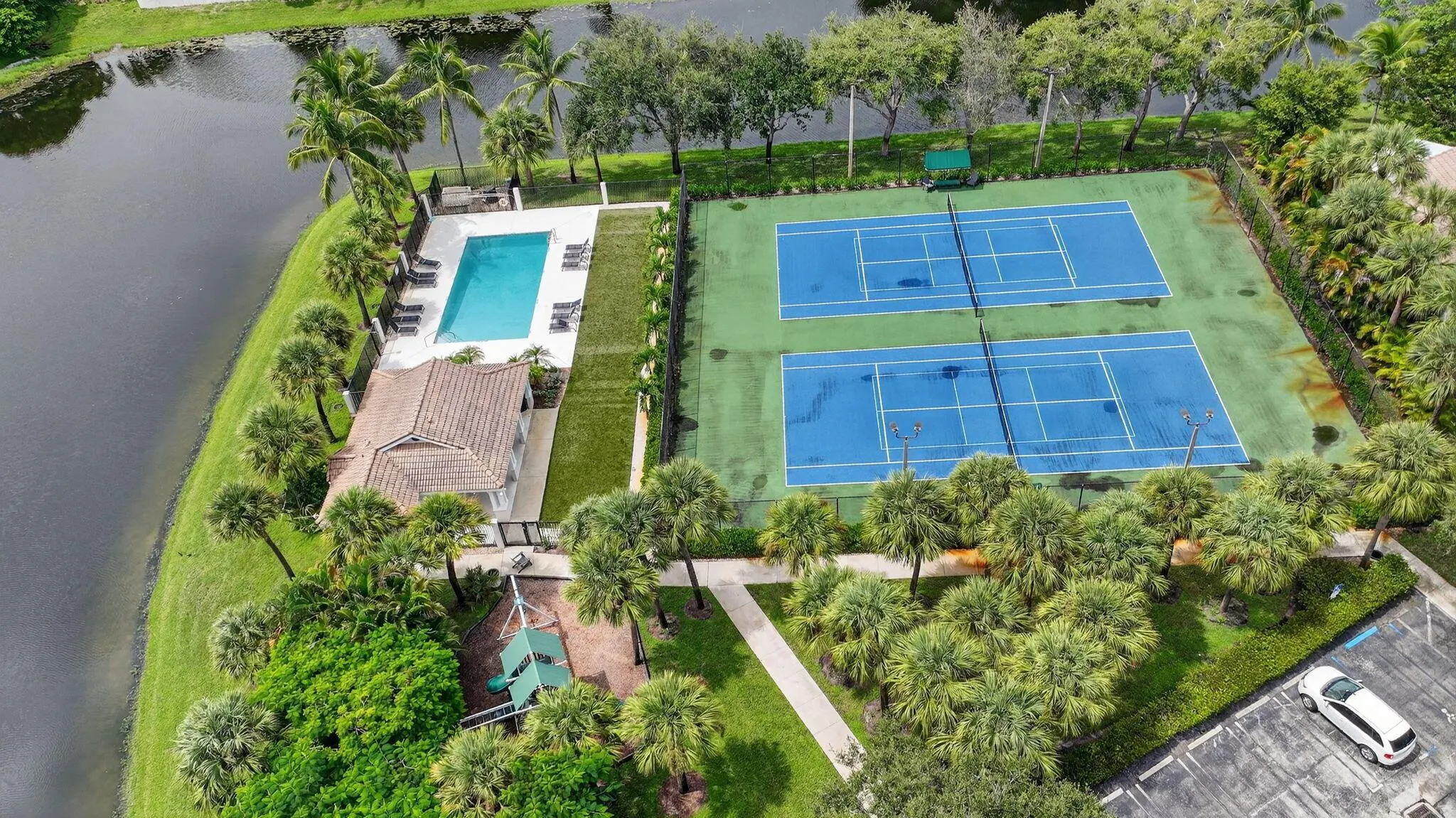 523 Canoe Point