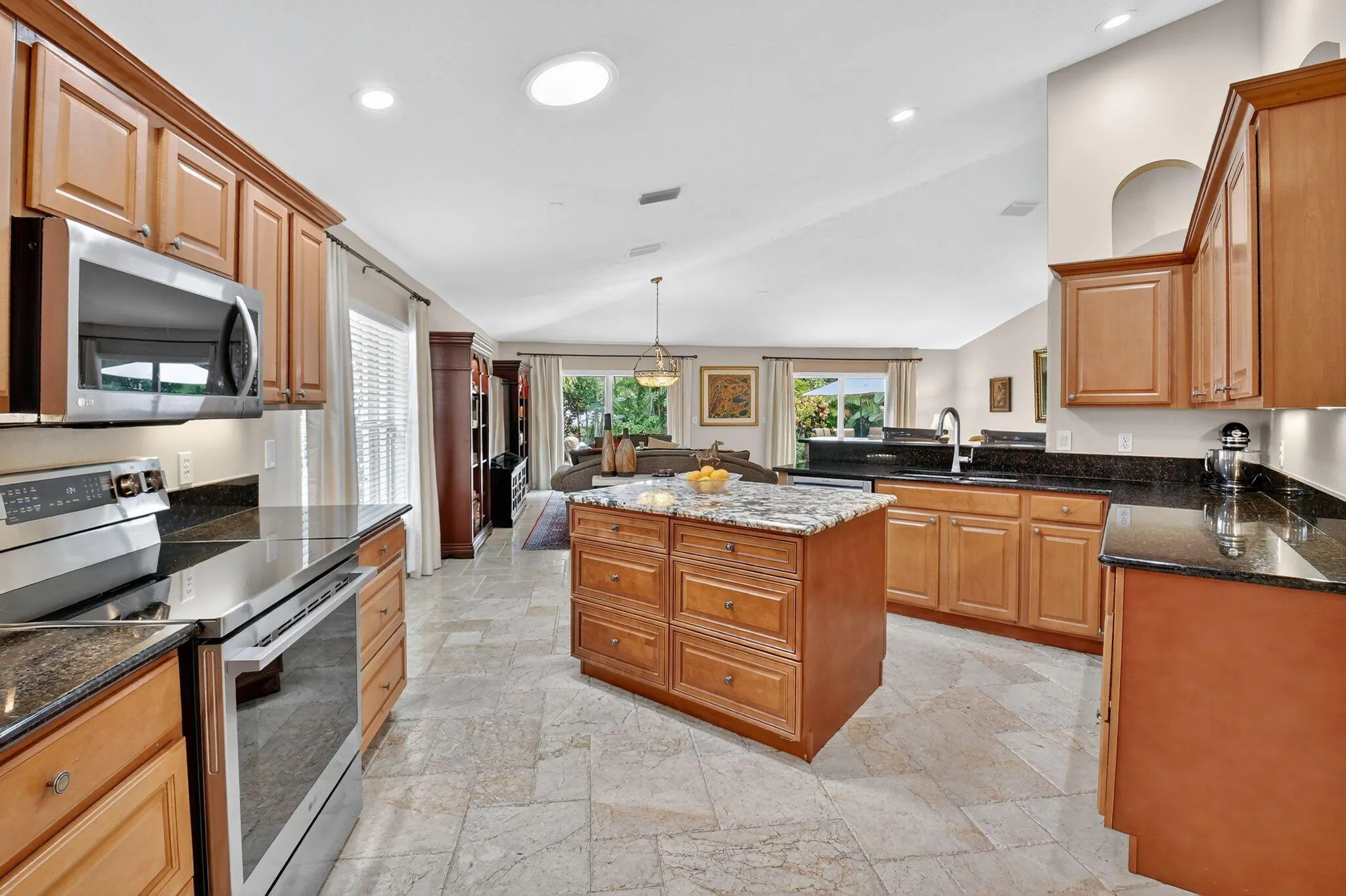 523 Canoe Point