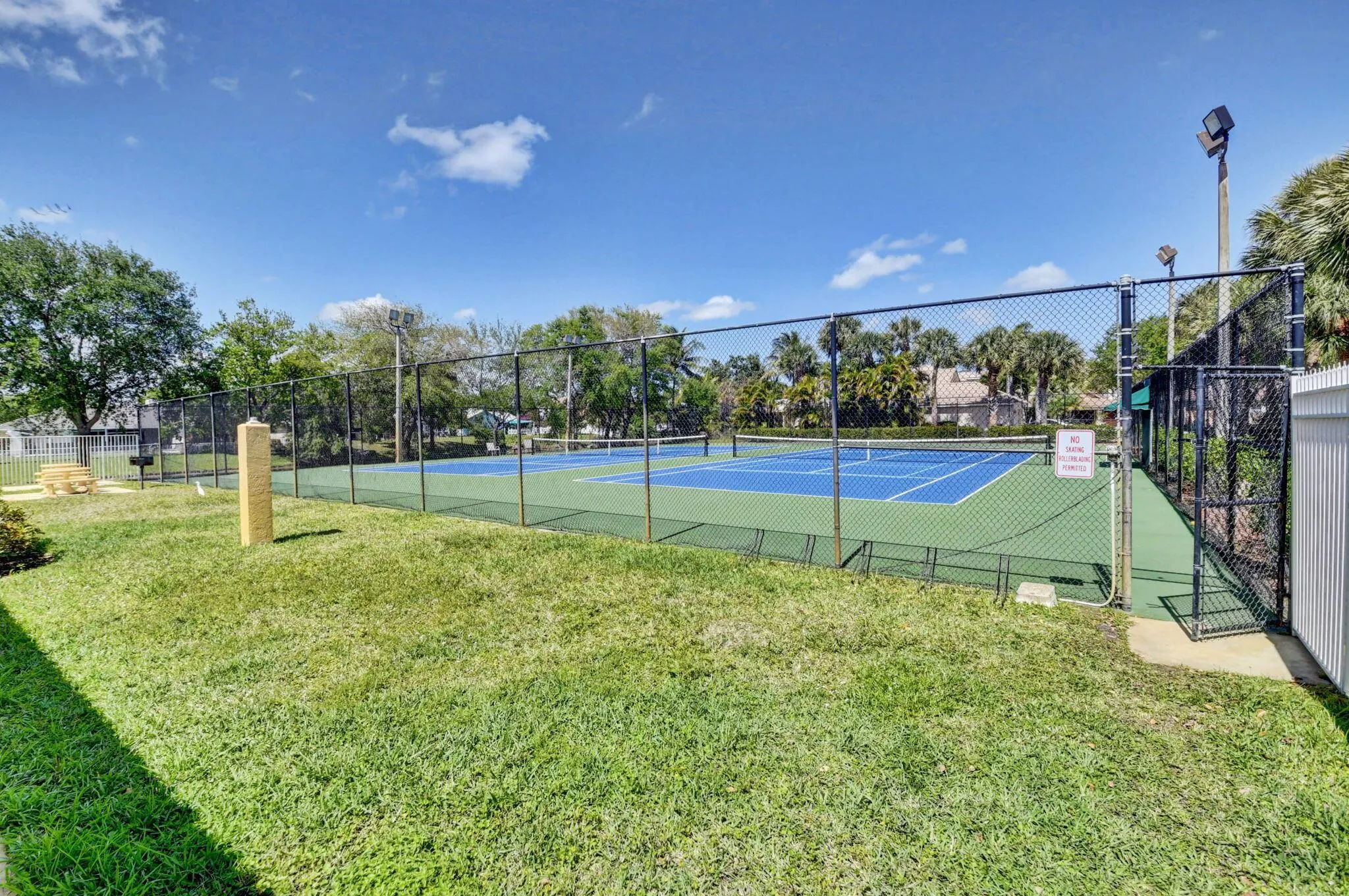 523 Canoe Point