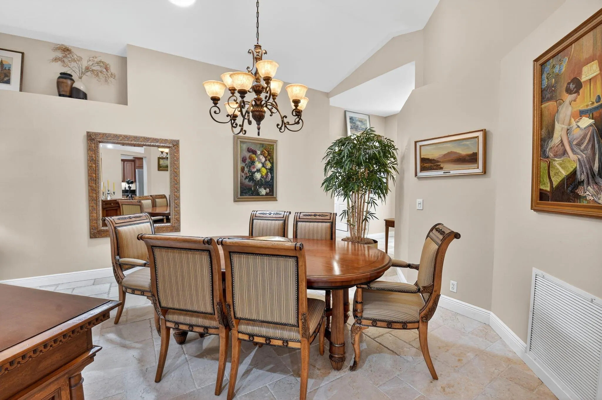 523 Canoe Point