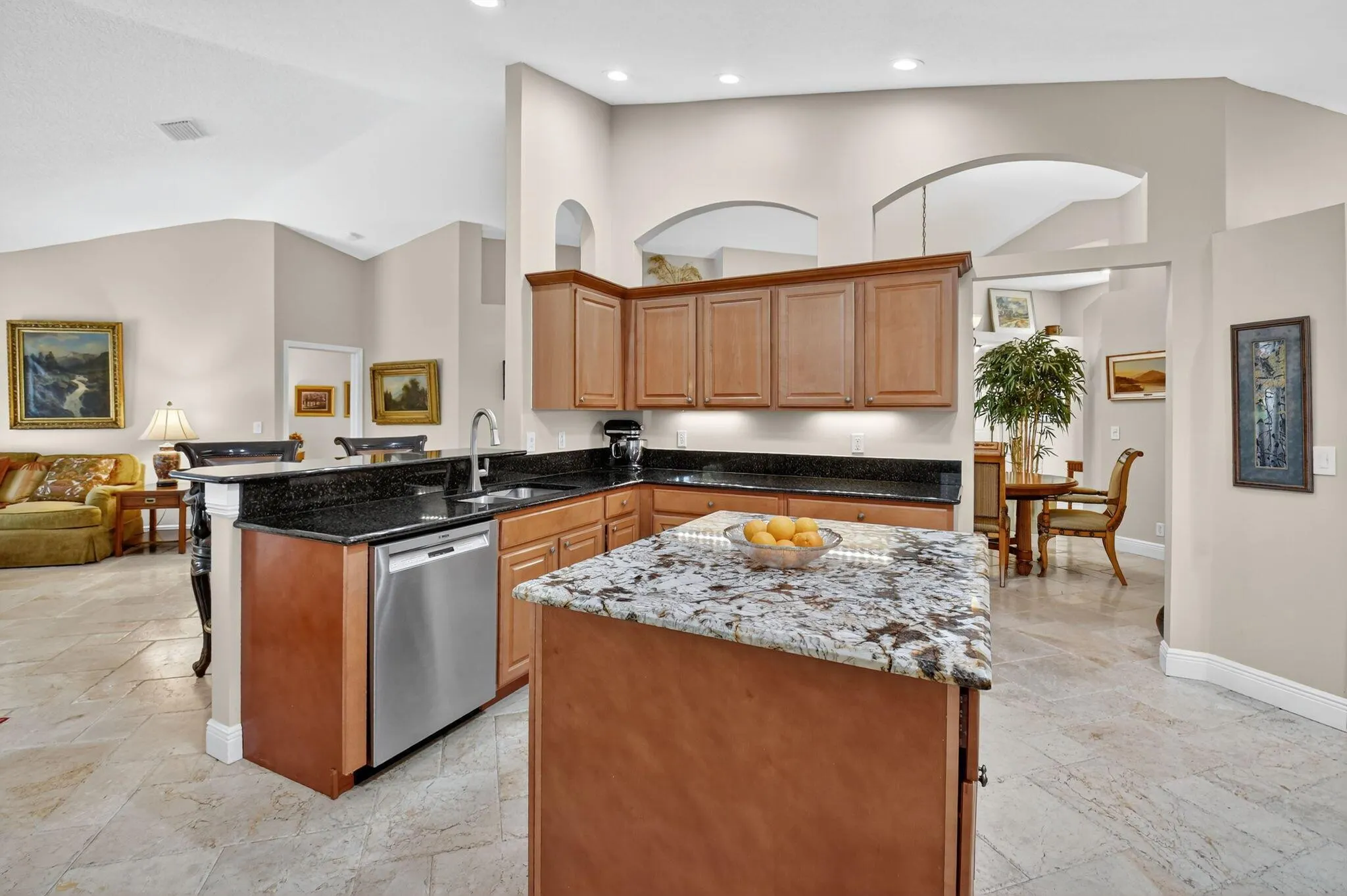 523 Canoe Point