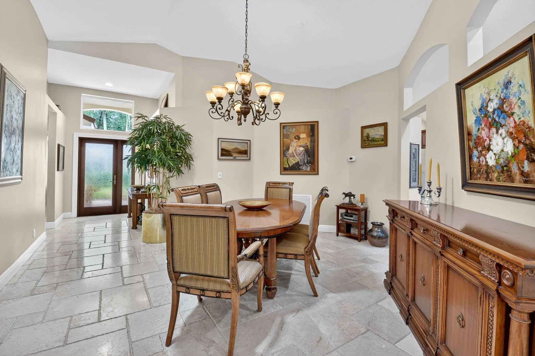 523 Canoe Point