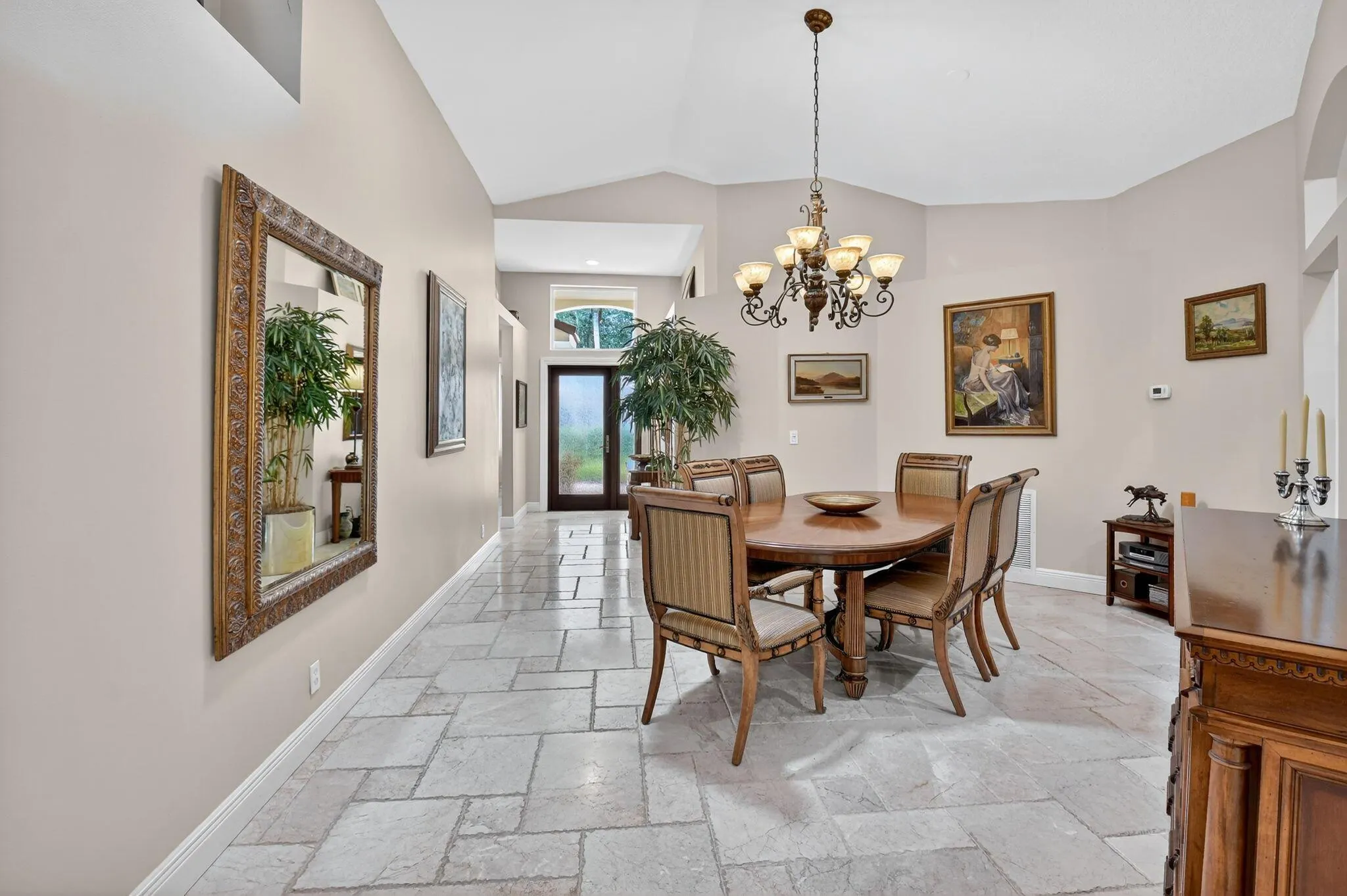 523 Canoe Point