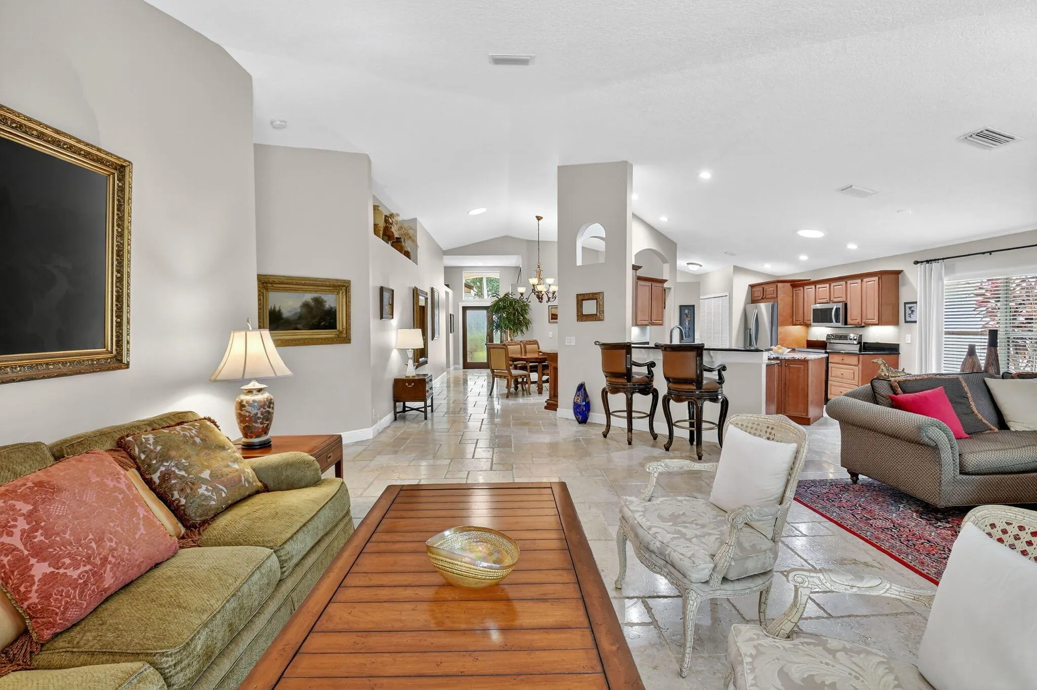 523 Canoe Point