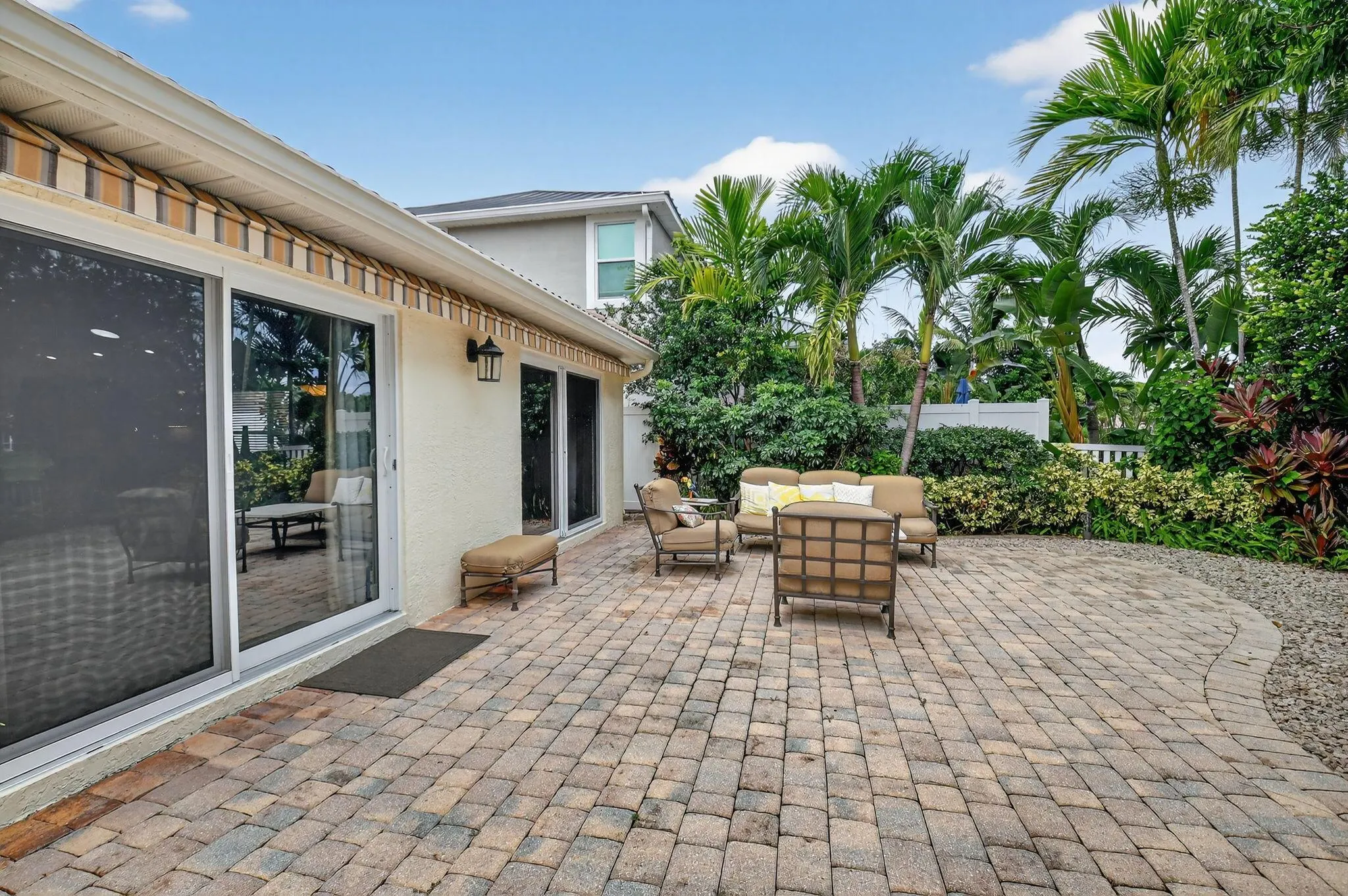523 Canoe Point