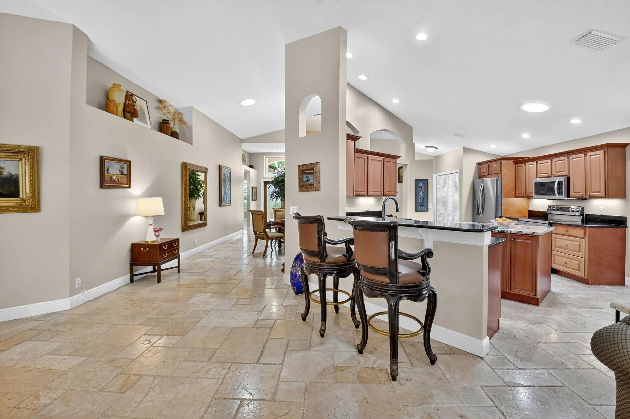 523 Canoe Point