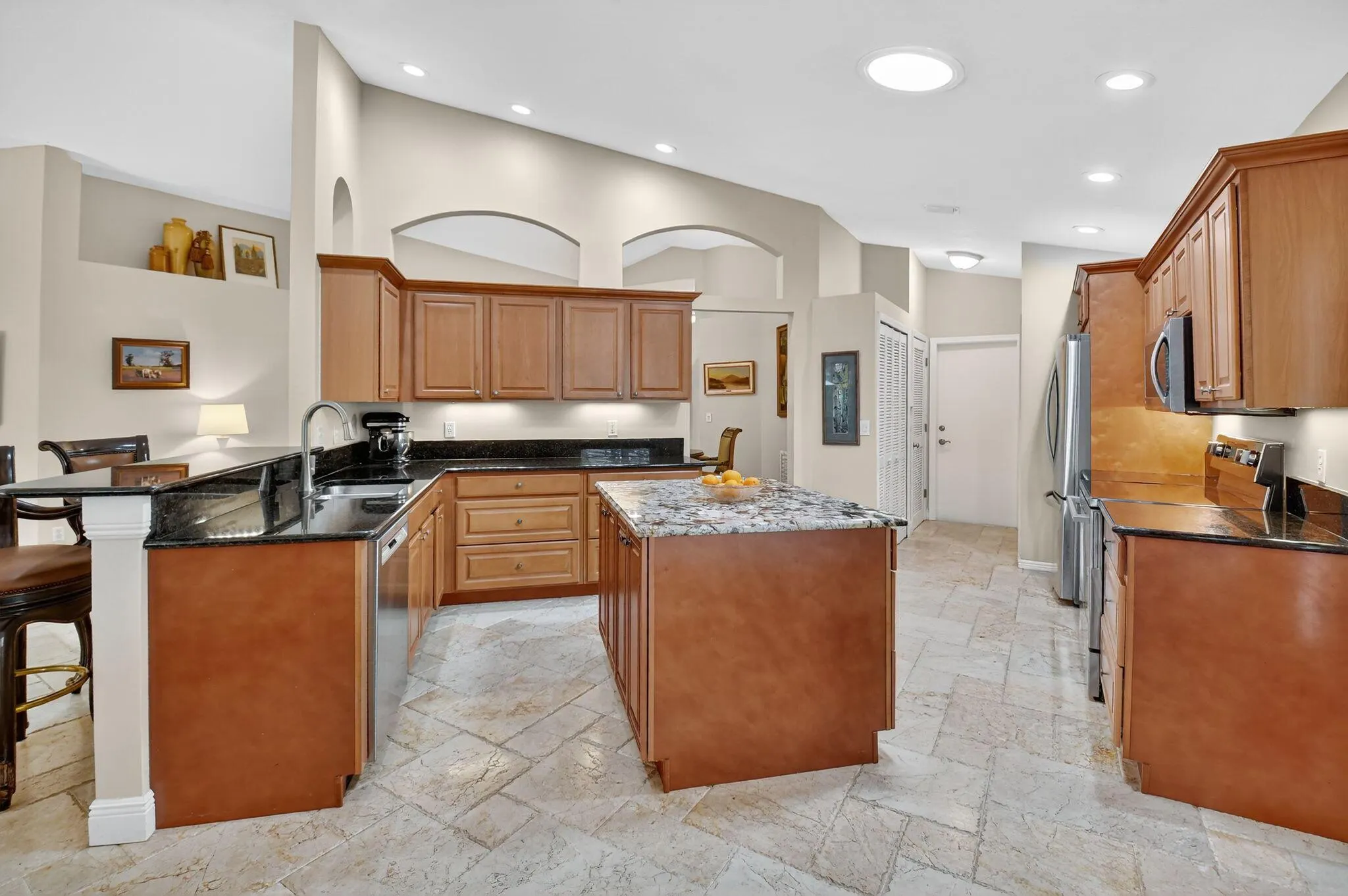 523 Canoe Point