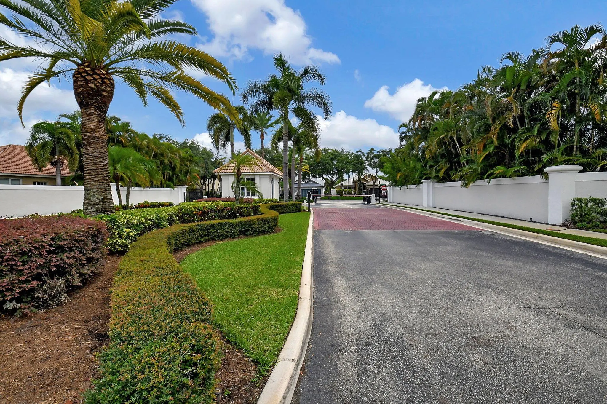 523 Canoe Point