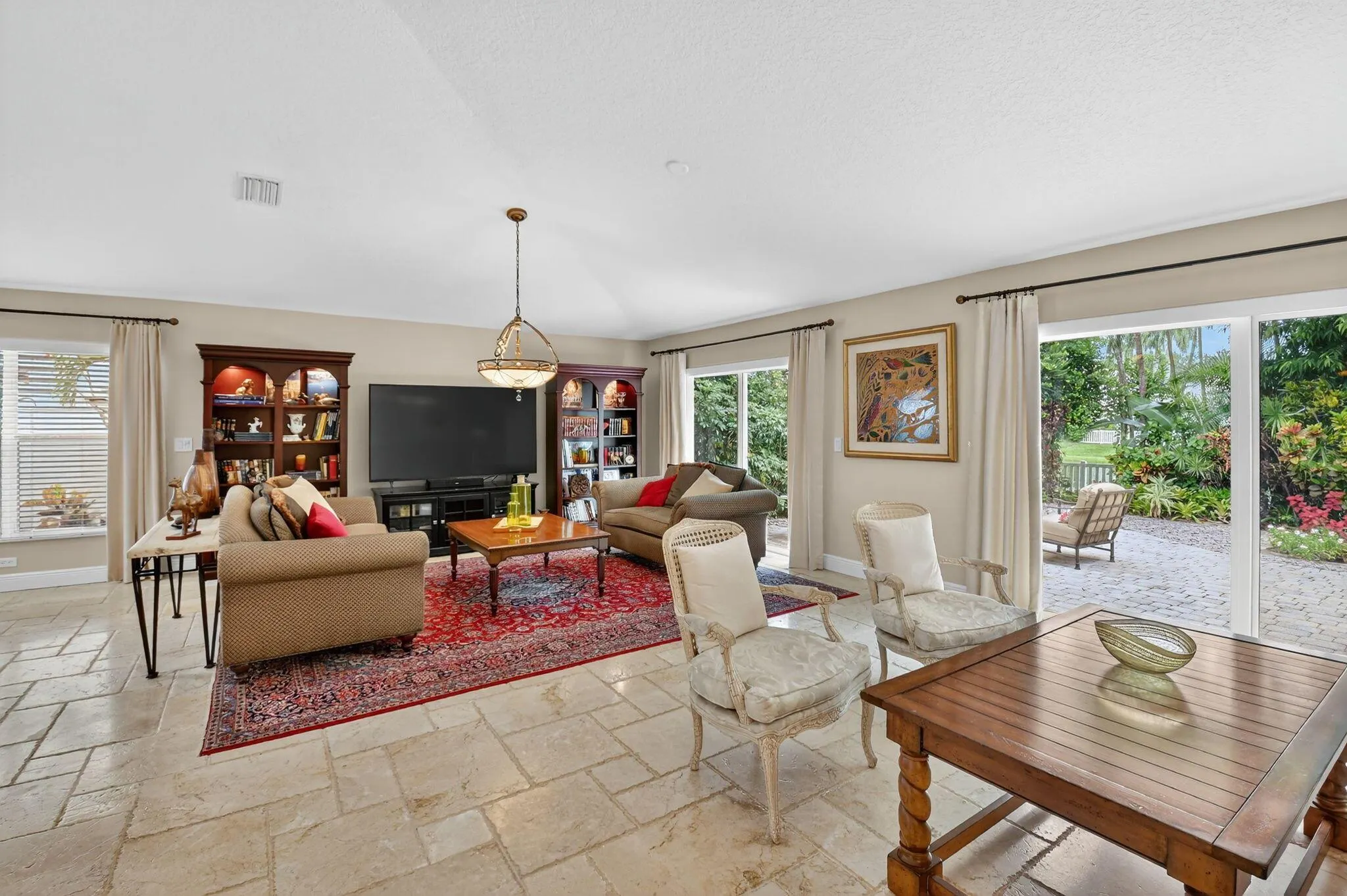 523 Canoe Point