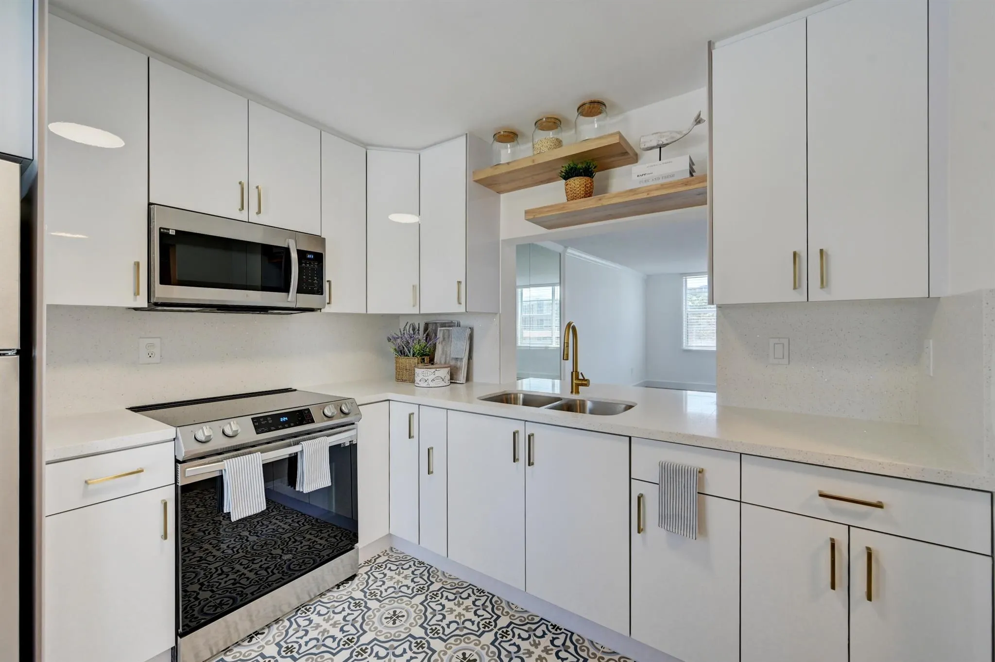 1893 S Ocean Drive, #503