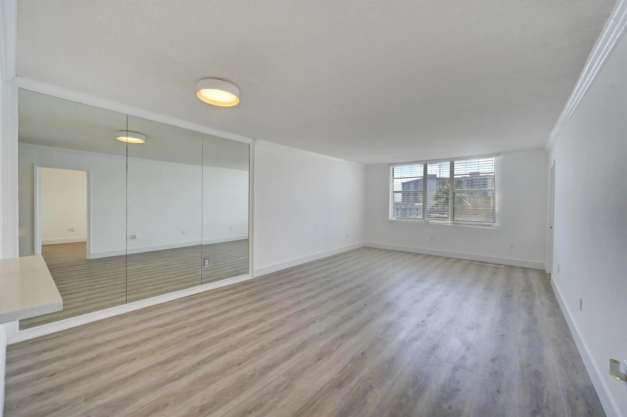 1893 S Ocean Drive, #503