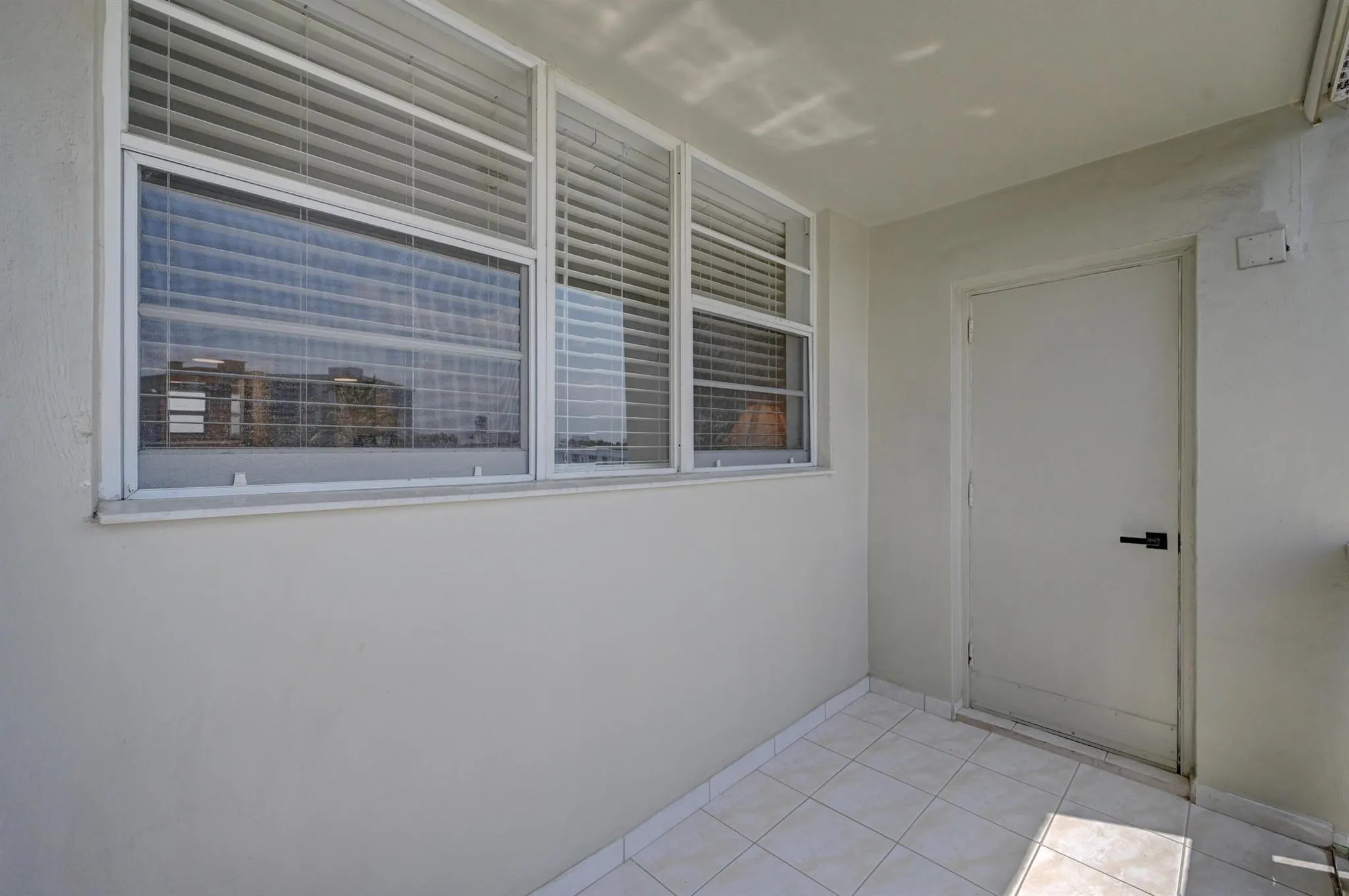 1893 S Ocean Drive, #503