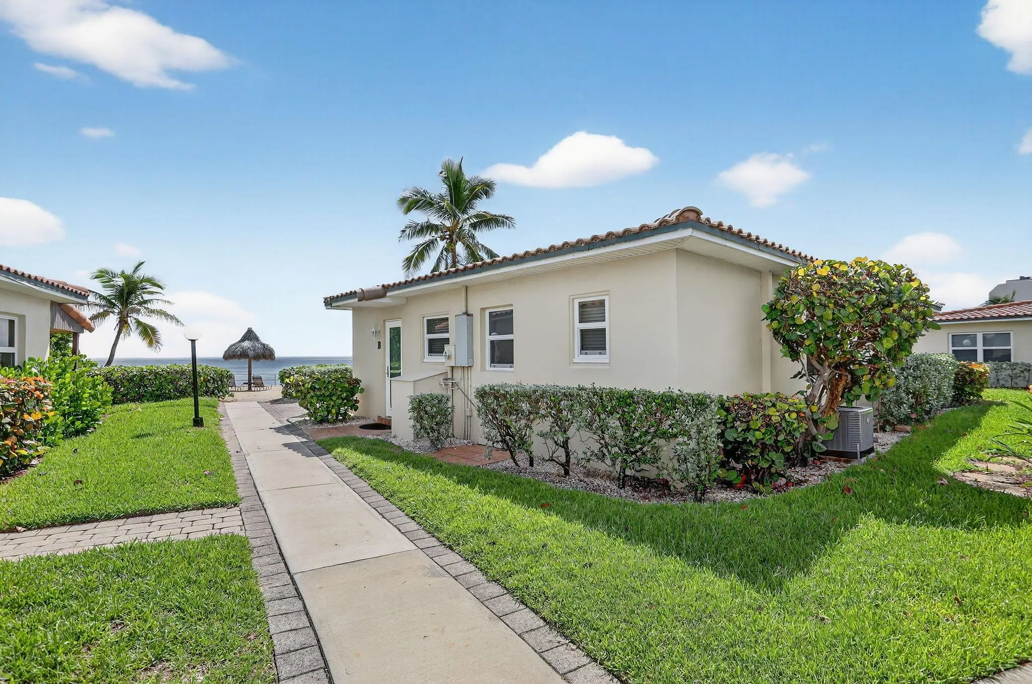 1225 Hillsboro Mile, #B2