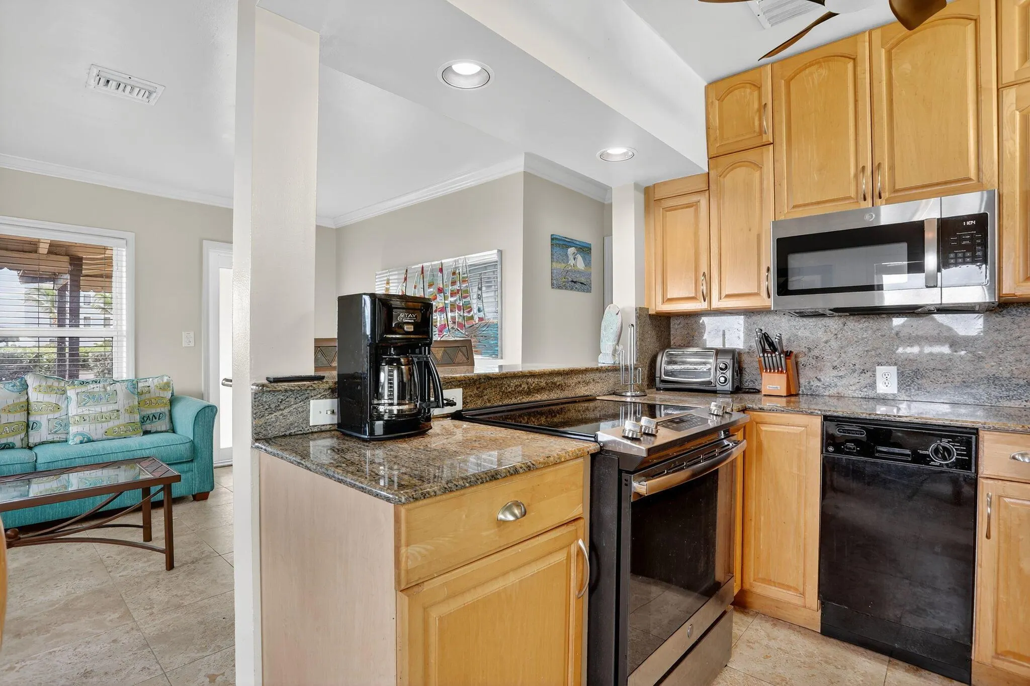 1225 Hillsboro Mile, #B2