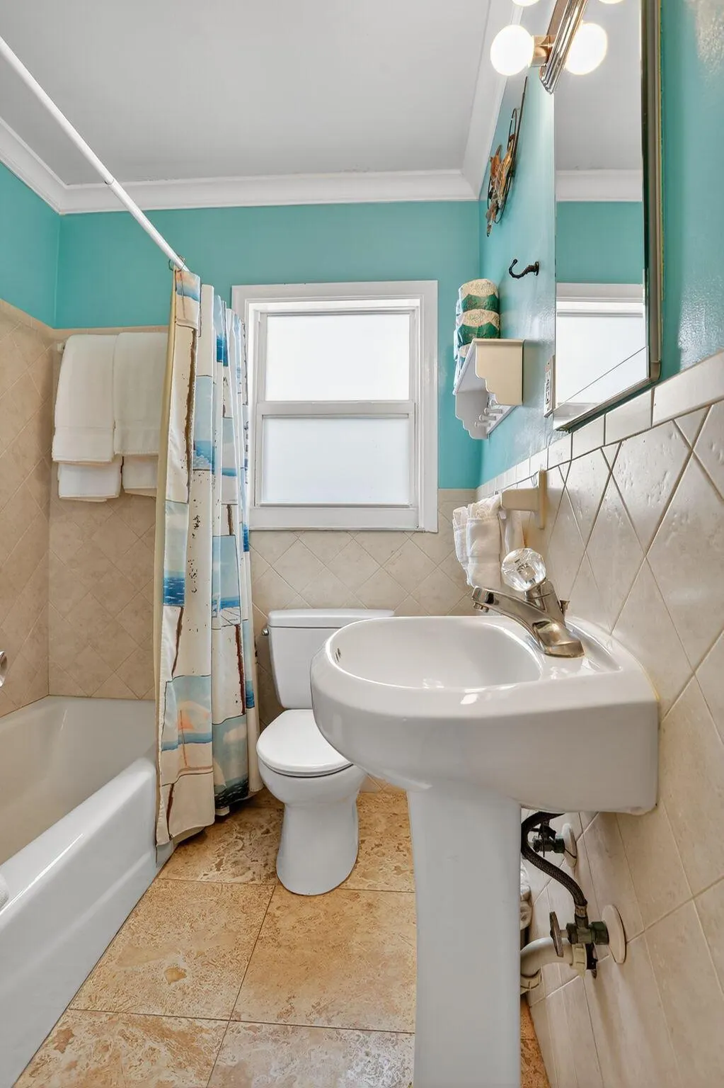 1225 Hillsboro Mile, #B2