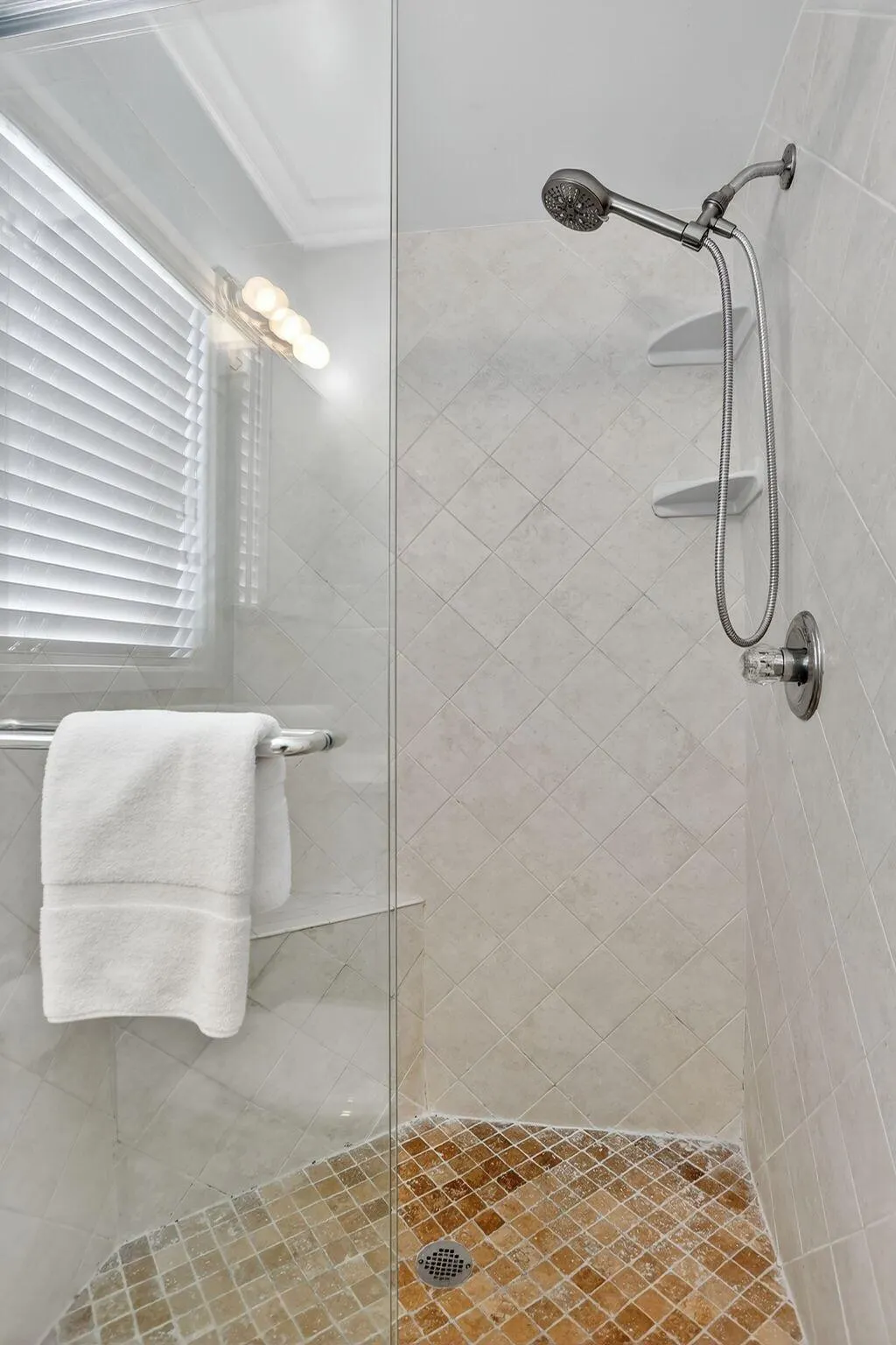 1225 Hillsboro Mile, #B2